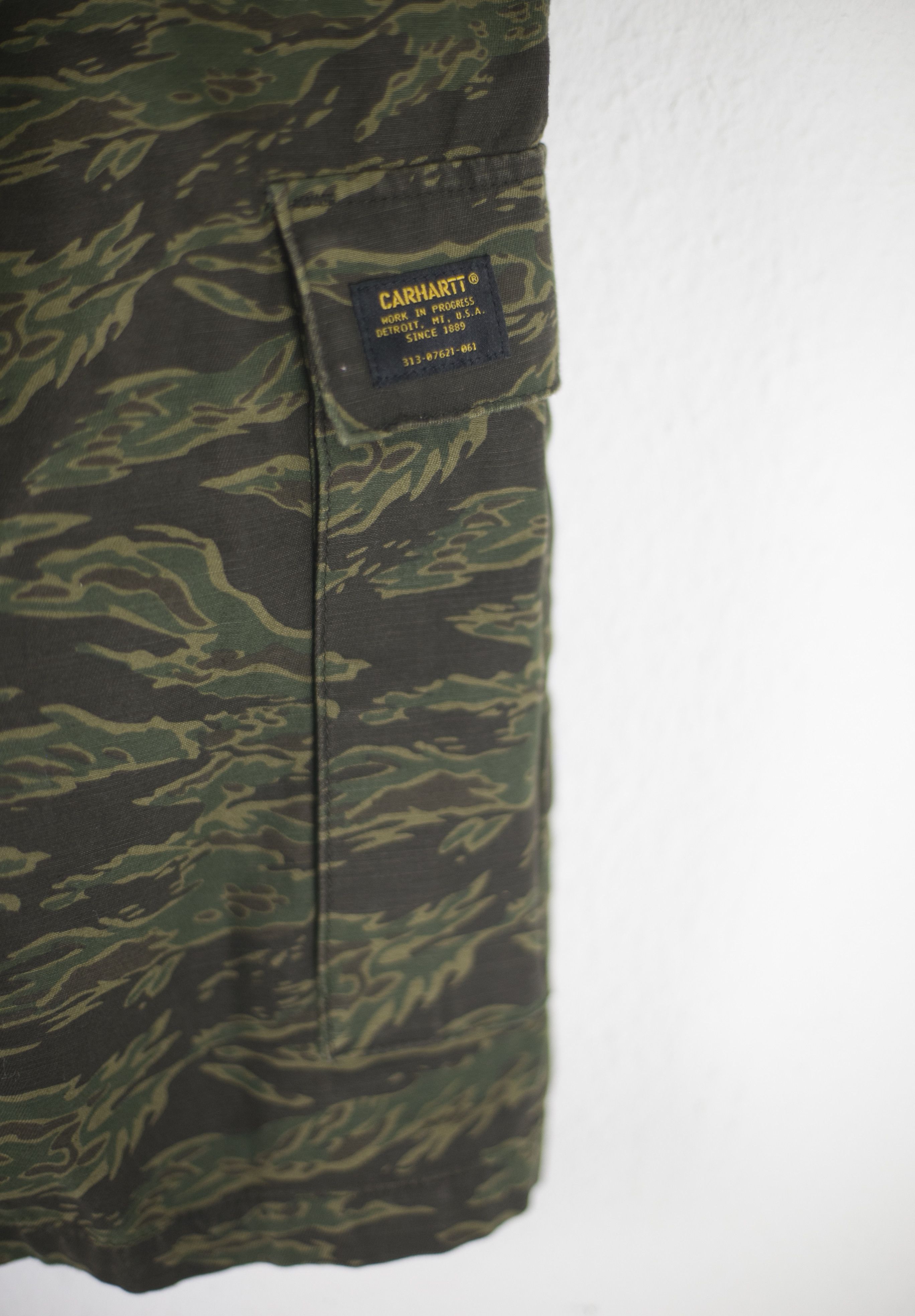 Carhartt Wip Carhartt WIP CAMPER SHORT Ness Camo Tiger, Laurel Slim M Size US 32 / EU 48 - 5 Thumbnail