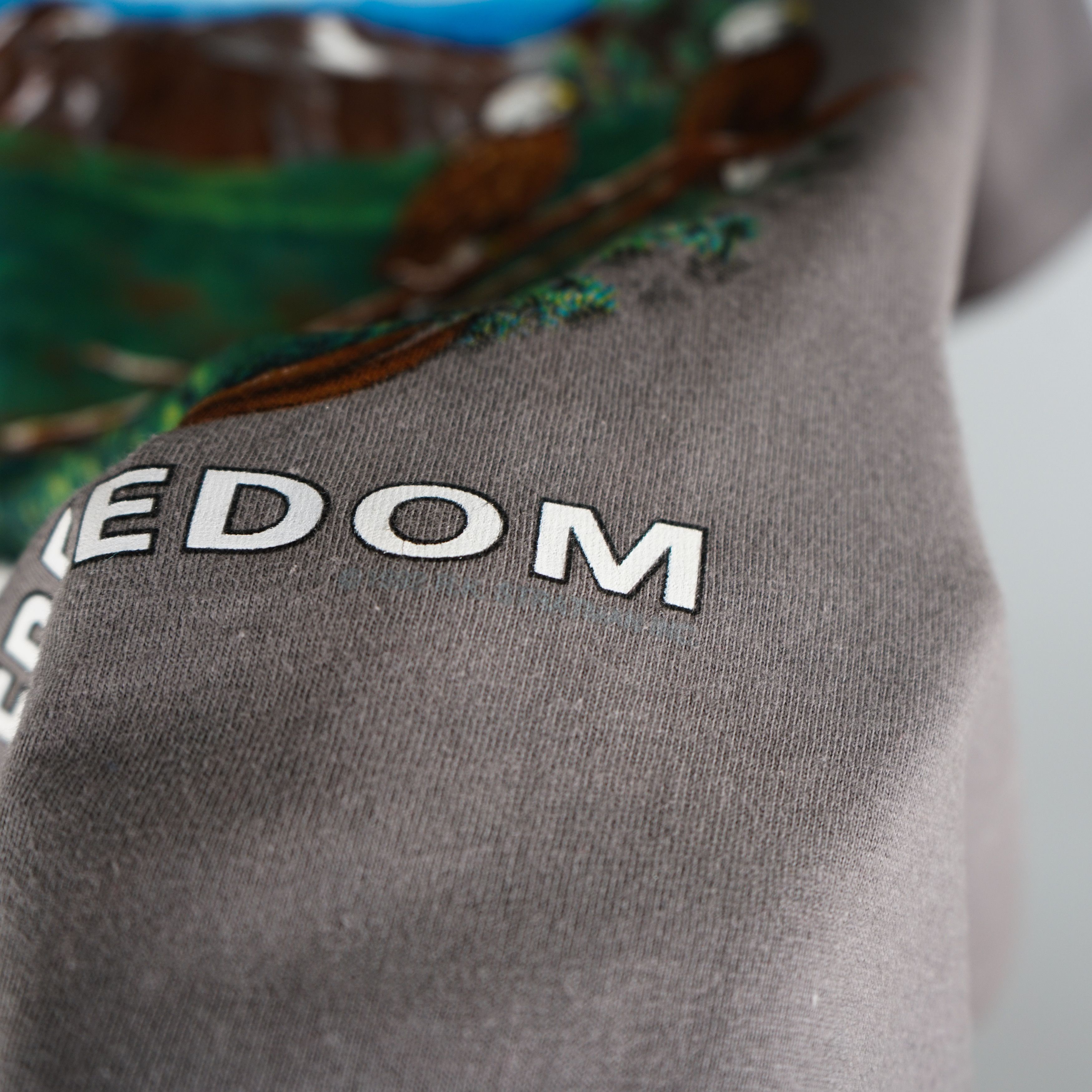 Harley Davidson × Vintage 1990s Harley Davidson Born To Freedom Eagle t-shirt Size US XL / EU 56 / 4 - 3 Thumbnail