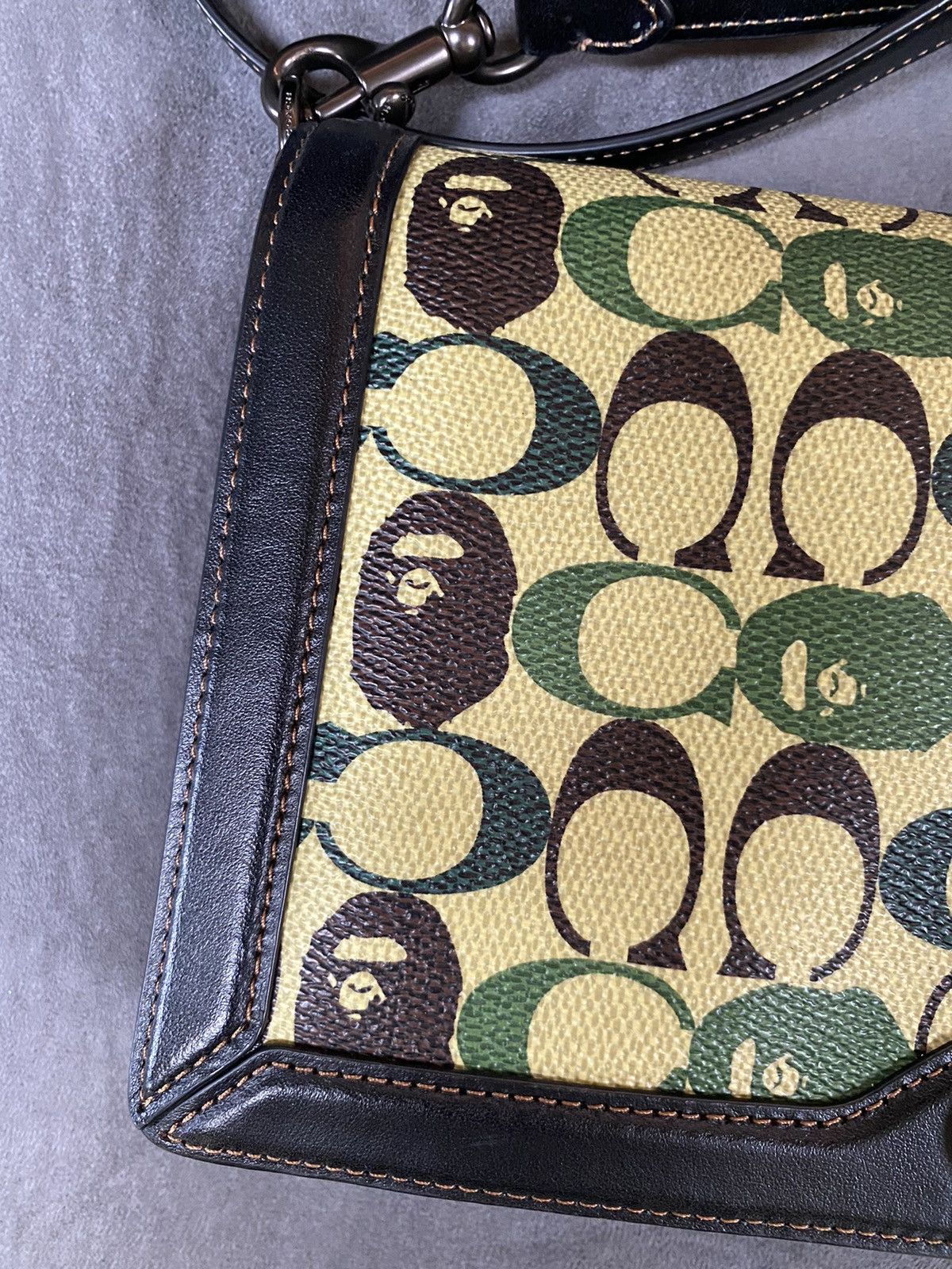 最新最全の Coach × Bape Bape Grailed | Bag Crossbody Riley Coach x バッグ