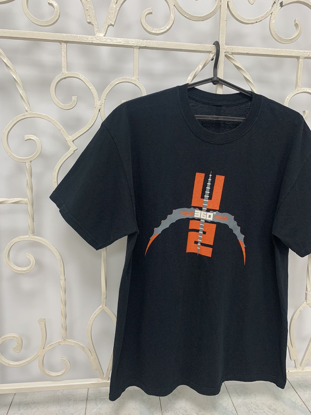 Band Tees Vintage U2 360 Tour 2009 T-shirt Size US M / EU 48-50 / 2 - 6 Thumbnail
