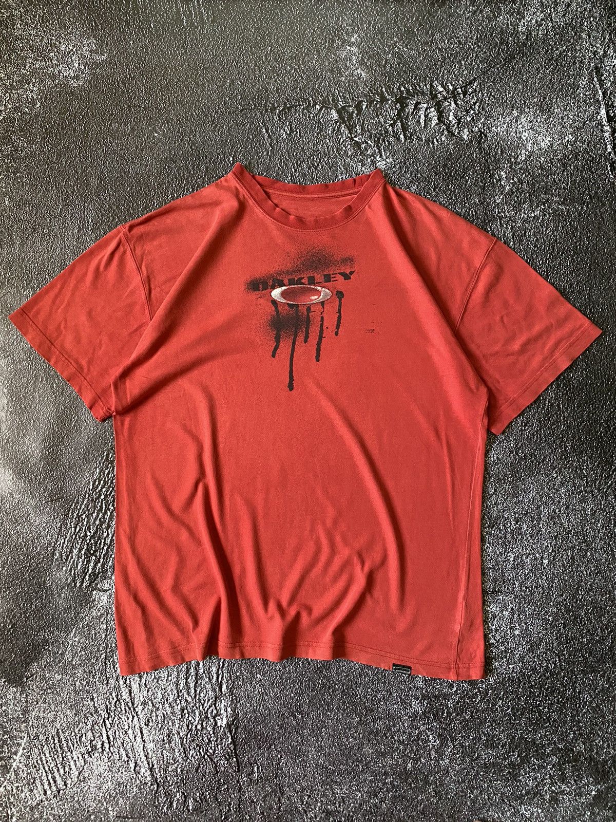 Oakley Vintage Oakley Iconic Logo Red T-shirt Size US XL / EU 56 / 4 - 2 Thumbnail