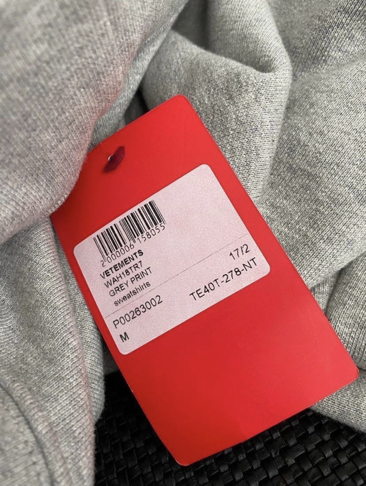 Vetements VETEMENTS MISPLACED HOODIE Size M / US 6-8 / IT 42-44 - 8 Thumbnail
