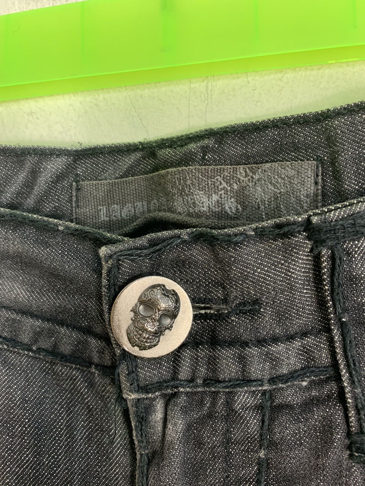 Japanese Brand Rare Laguna Beach Jean Co Distressed Black Denim Skull Logo Size US 36 / EU 52 - 5 Thumbnail