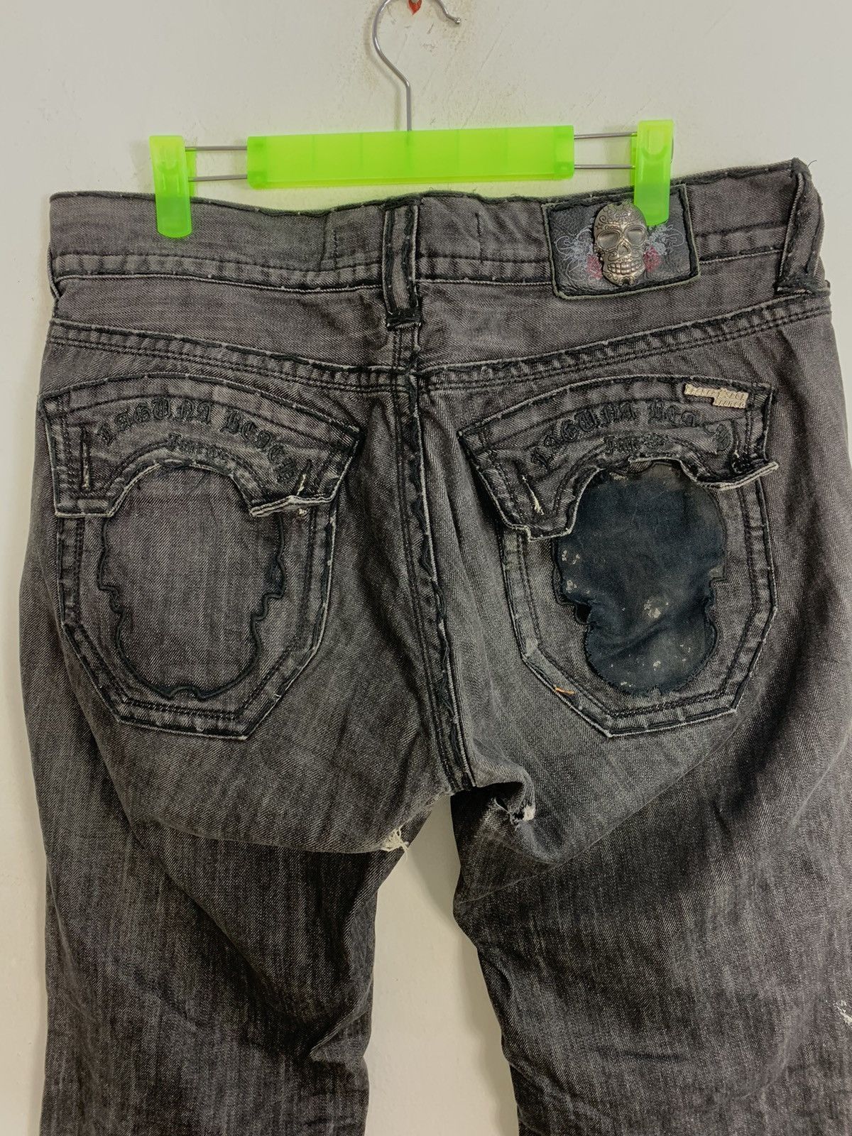 Japanese Brand Rare Laguna Beach Jean Co Distressed Black Denim Skull Logo Size US 36 / EU 52 - 4 Thumbnail