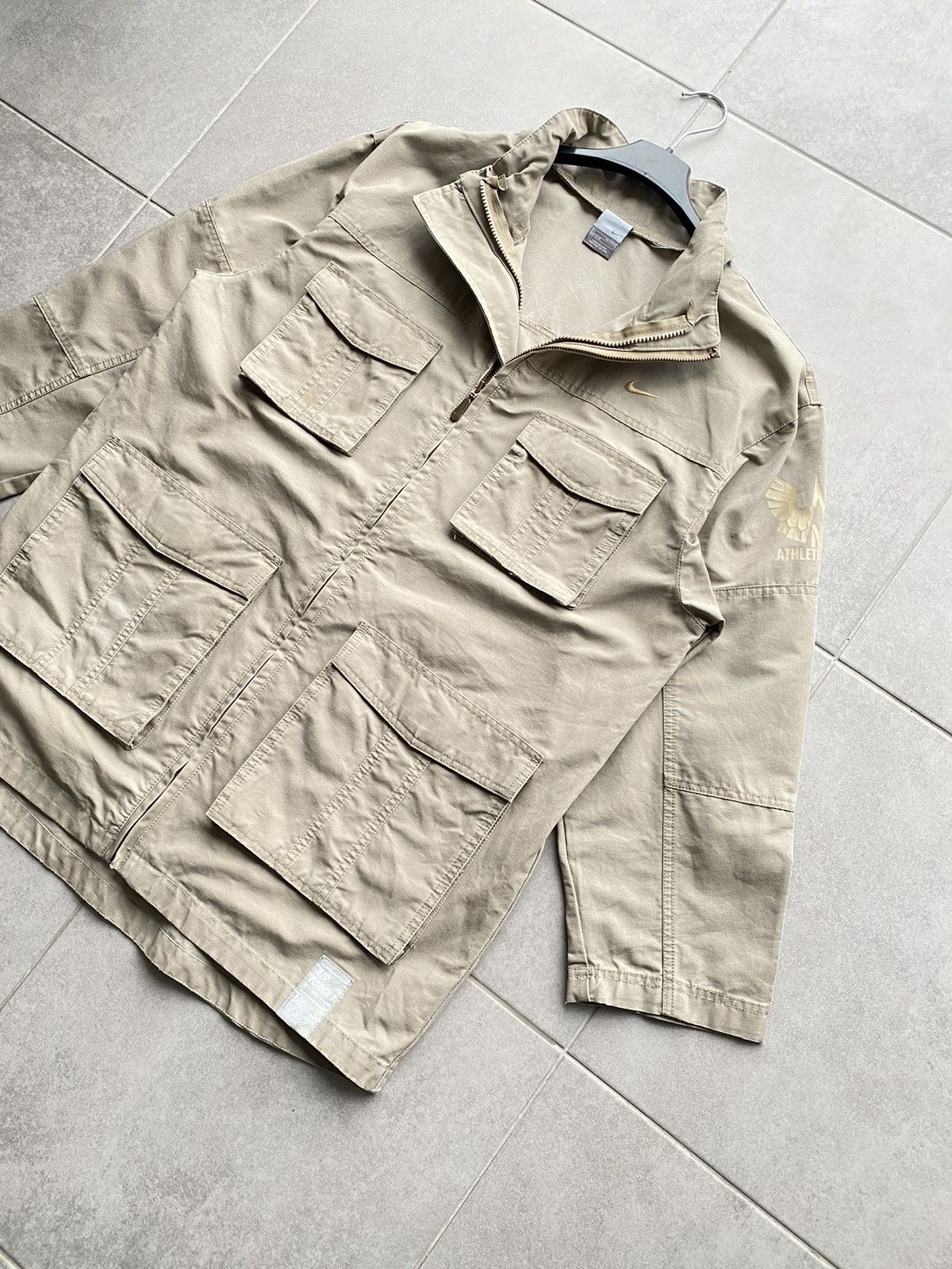 Nike Vintage Nike Jacket Japanese Fit Size US M / EU 48-50 / 2 - 1 Thumbnail