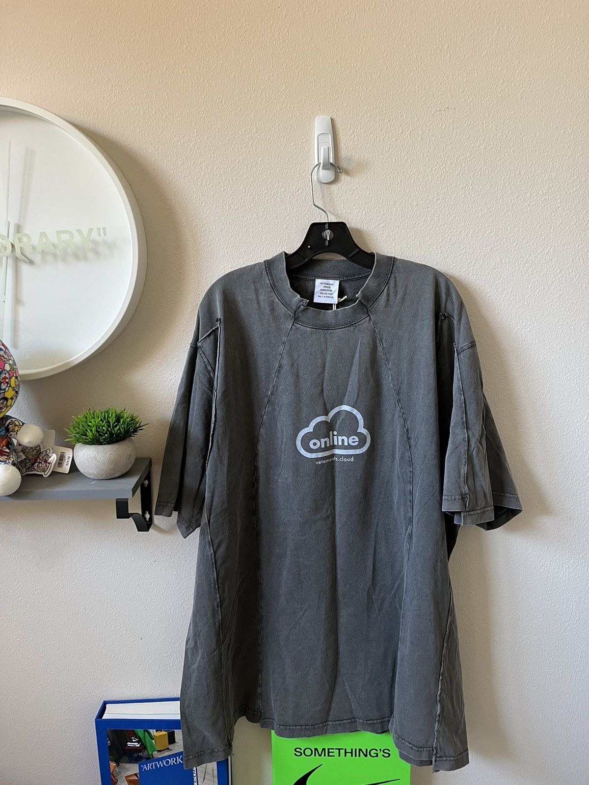 Vetements Vetements Cut Up 24hr Logo T-Shirt Size US L / EU 52-54 / 3 - 1 Thumbnail