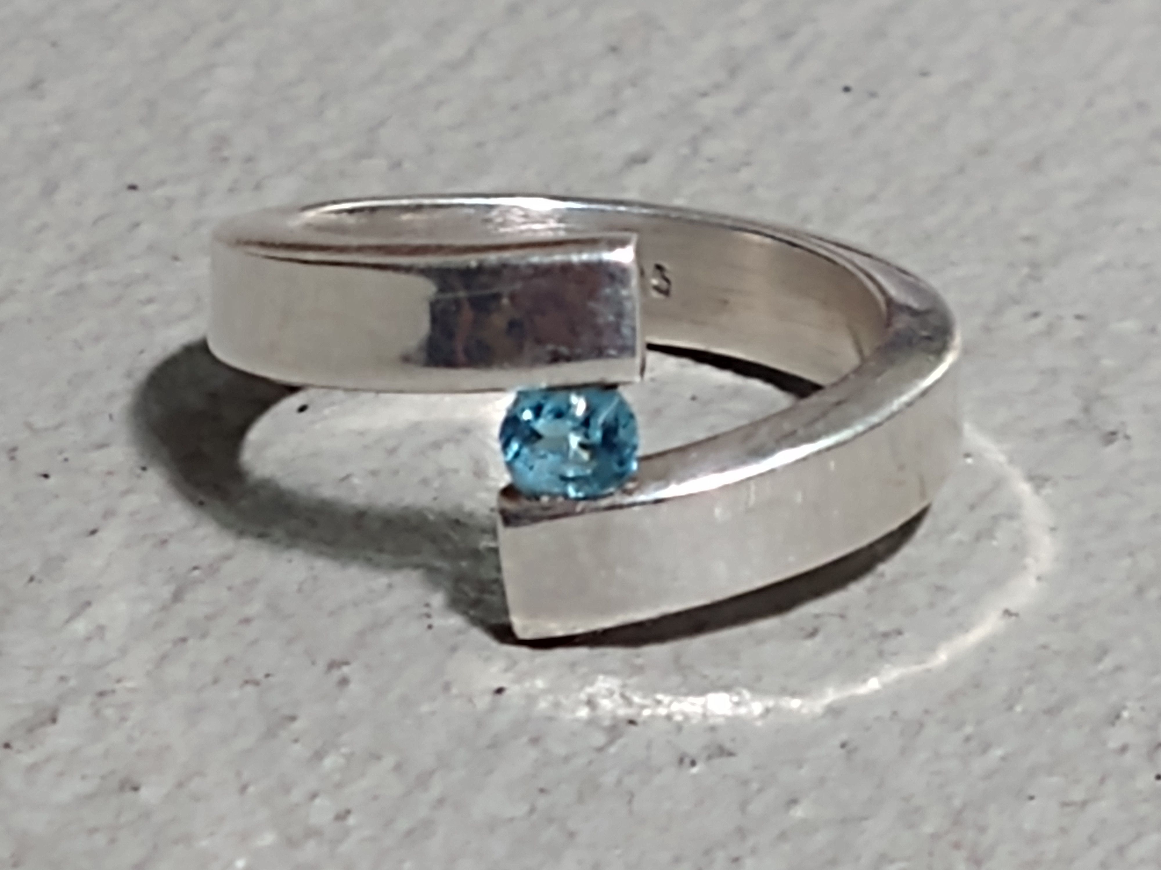 Jewelry Sterling Silver Ring Size 7 Blue Stone Modern Minimalist Size ONE SIZE - 2 Thumbnail