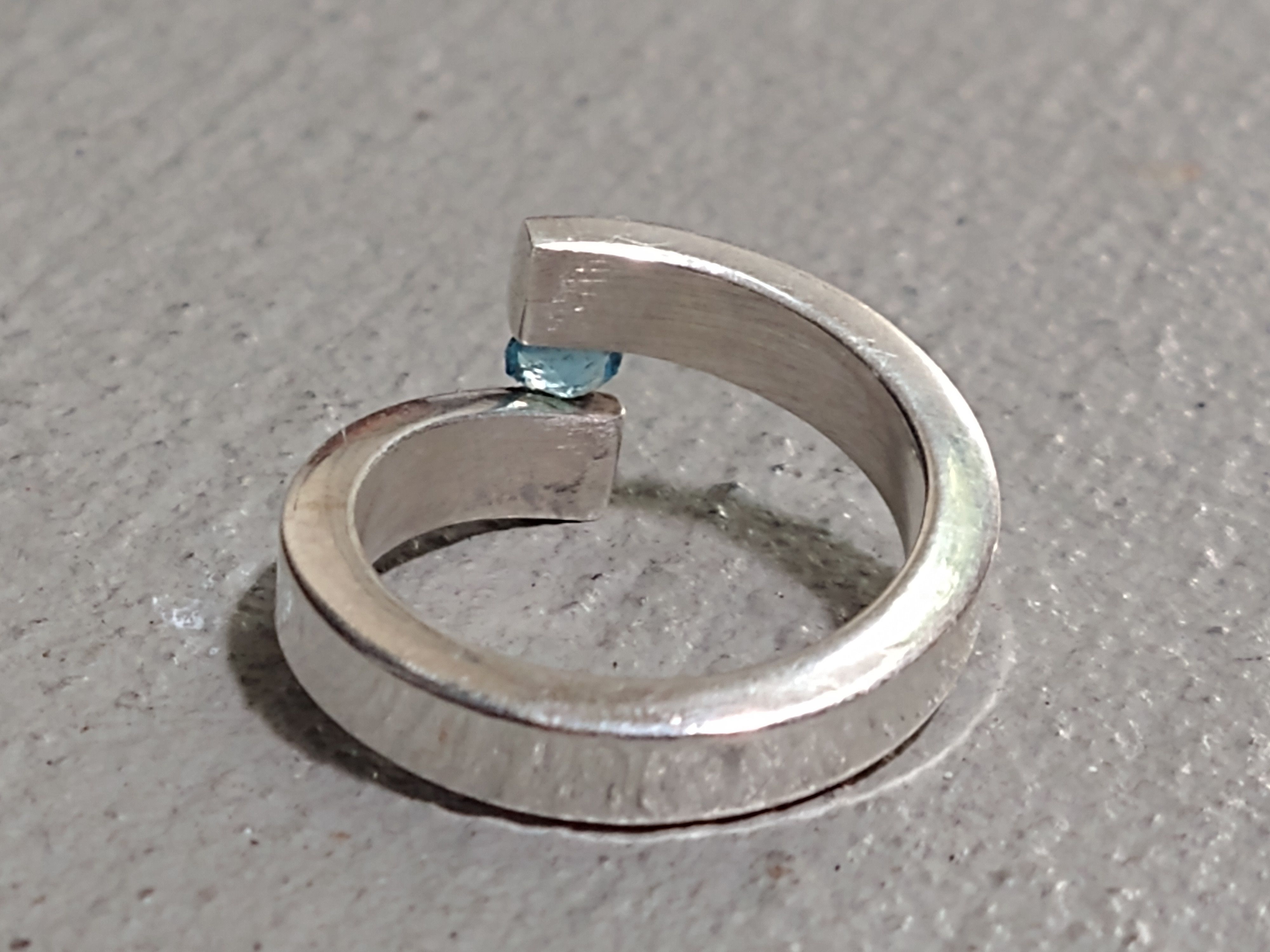 Jewelry Sterling Silver Ring Size 7 Blue Stone Modern Minimalist Size ONE SIZE - 7 Thumbnail