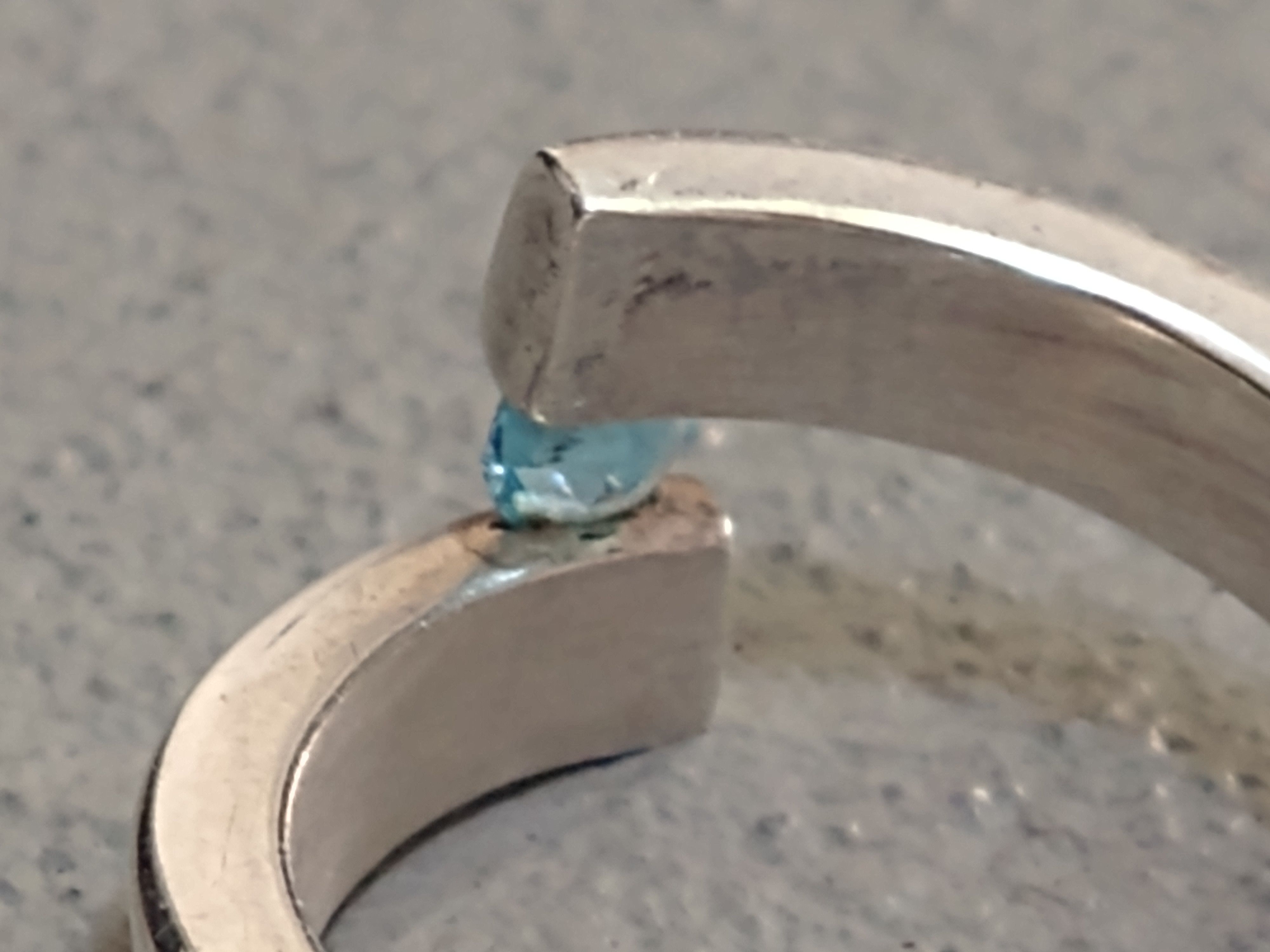 Jewelry Sterling Silver Ring Size 7 Blue Stone Modern Minimalist Size ONE SIZE - 8 Thumbnail