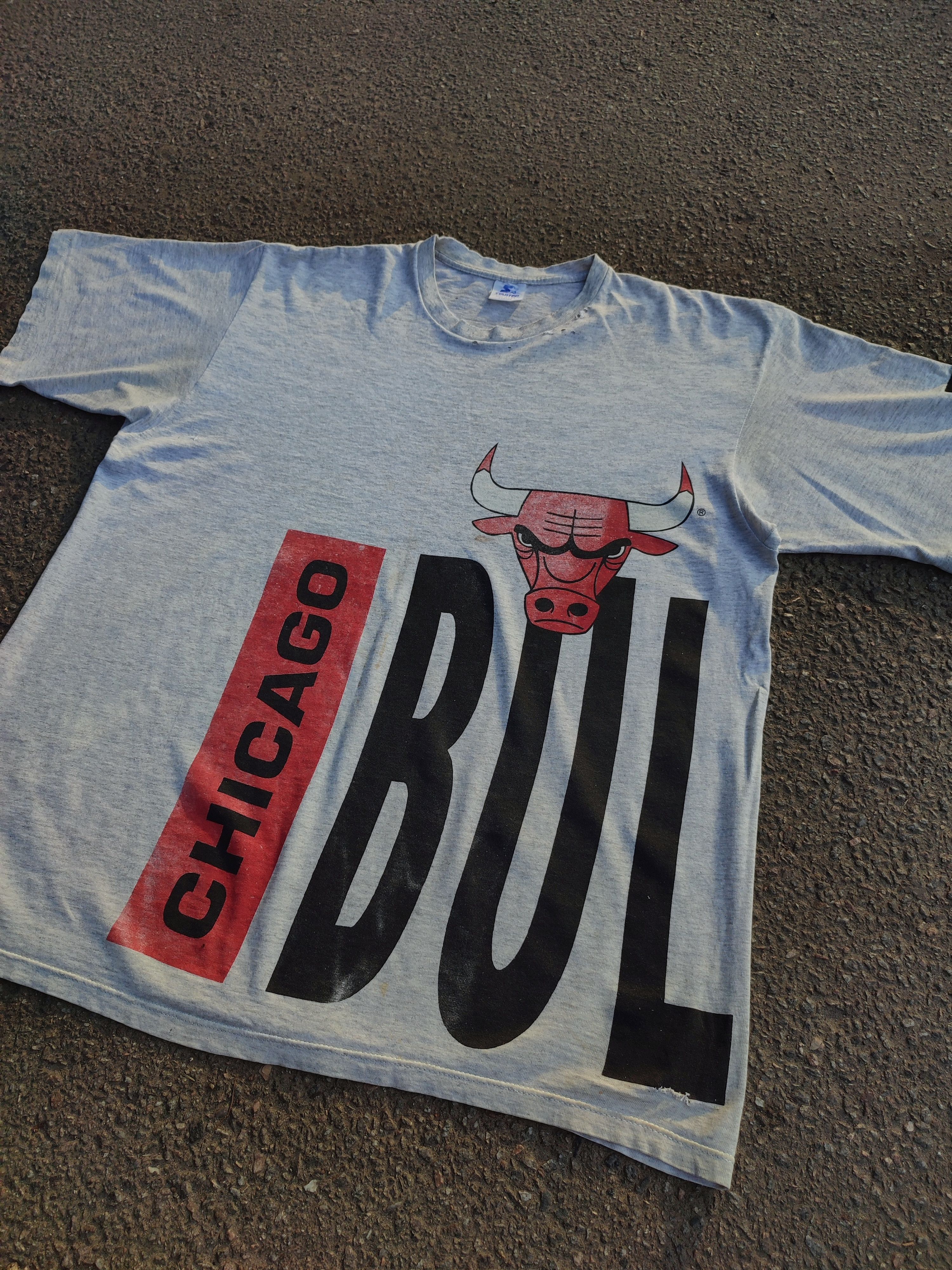 NBA Trashed Chicago bulls vintage T-shirt Size US XL / EU 56 / 4 - 1 Thumbnail