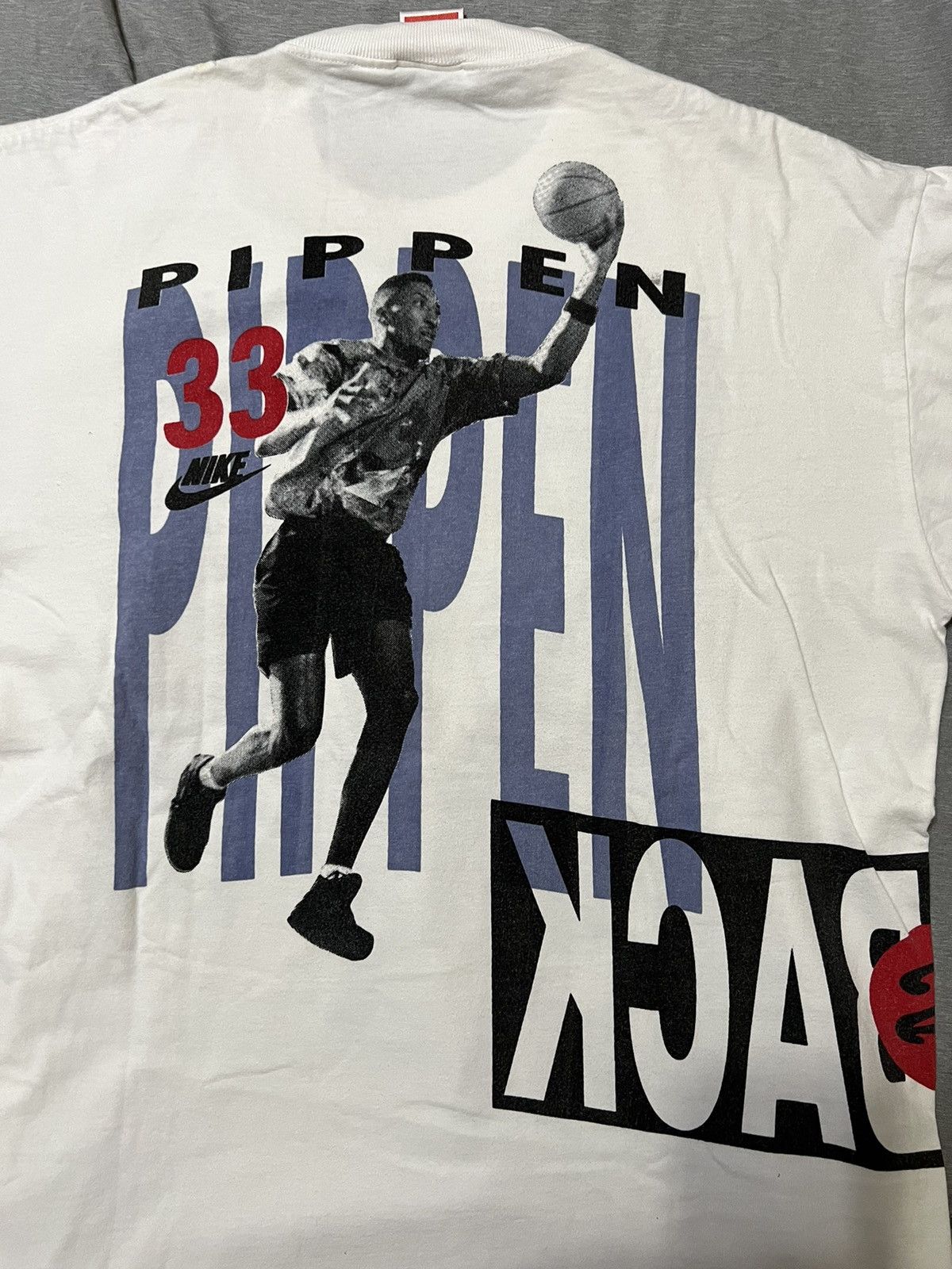 Jordan Brand × NBA × Vintage Vintage Jordan Pippen Back 2 Back Wrap Around Tee Size US L / EU 52-54 / 3 - 5 Thumbnail