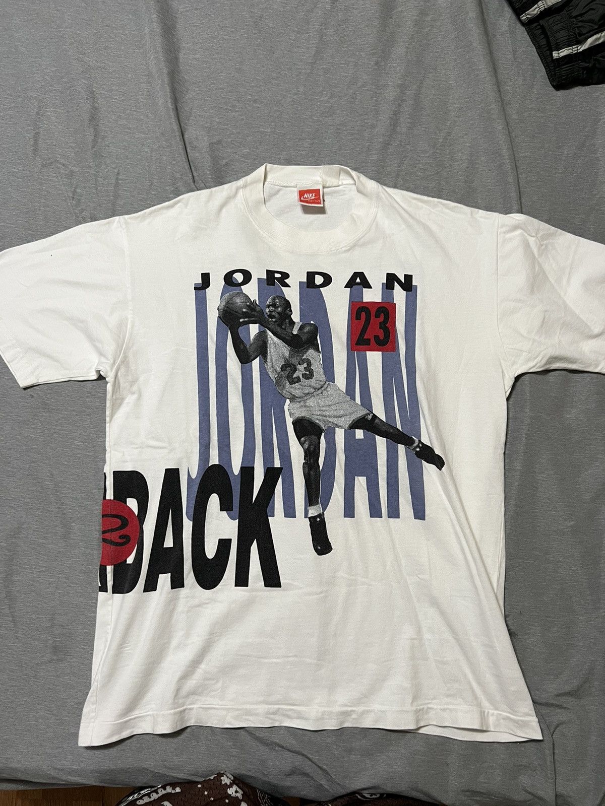 Jordan Brand × NBA × Vintage Vintage Jordan Pippen Back 2 Back Wrap Around Tee Size US L / EU 52-54 / 3 - 1 Thumbnail