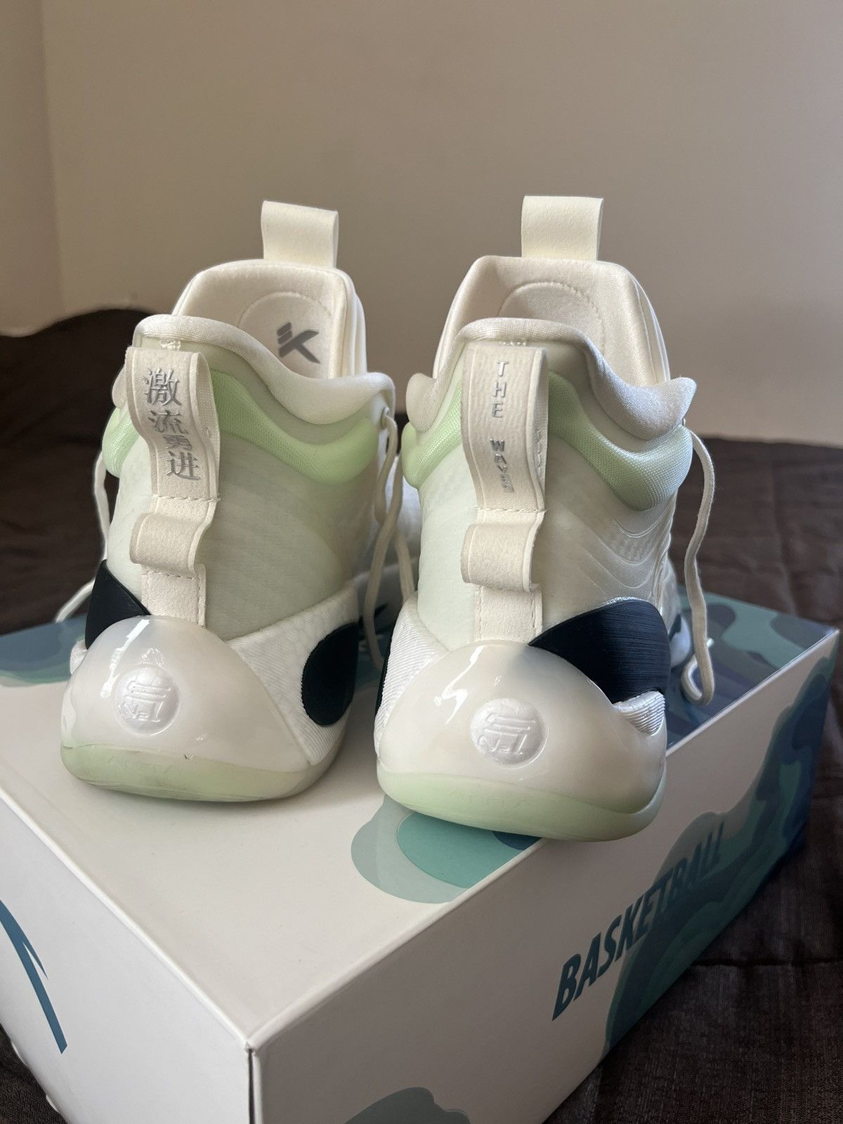 Other Anta KT7 Translucent Glow Size US 12.5 / EU 45-46 - 5 Thumbnail