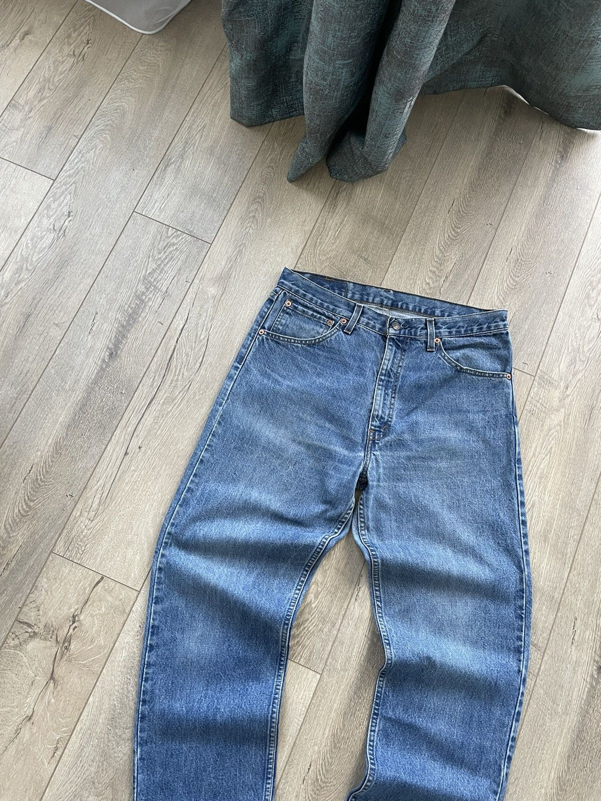 Levi's Vintage 90’s 521 Levi’s Blue Stonewashed Denim Jeans Size 34 Size US 34 / EU 50 - 4 Thumbnail
