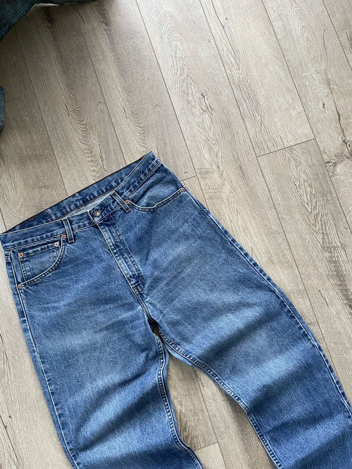 Levi's Vintage 90’s 521 Levi’s Blue Stonewashed Denim Jeans Size 34 Size US 34 / EU 50 - 5 Thumbnail