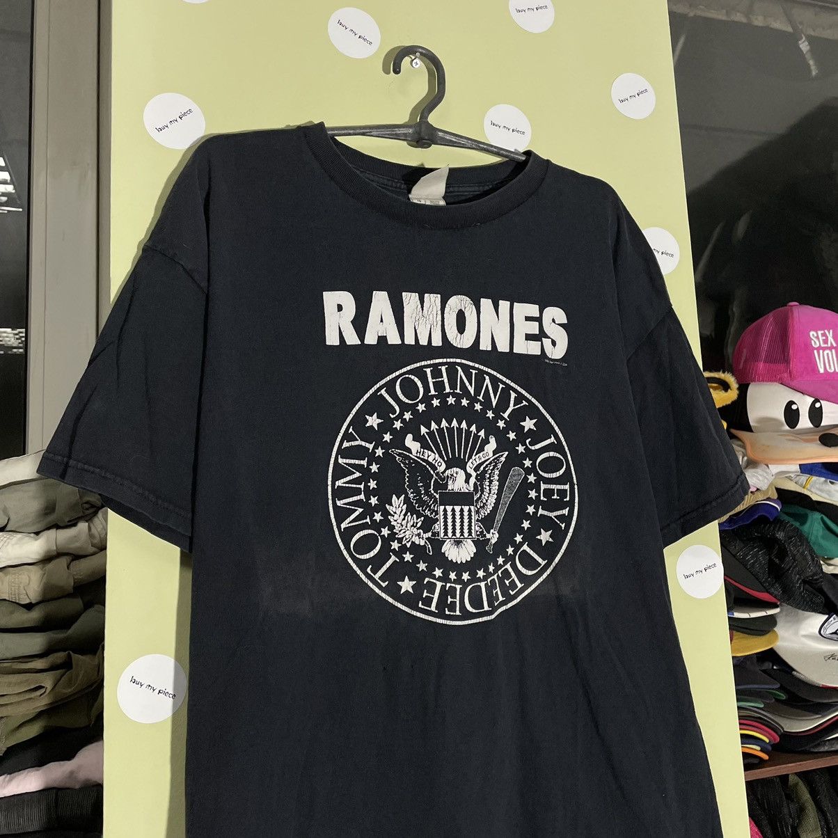 Band Tees Vintage Y2K Ramones Hey Ho Tee Face Horror Print Band Tour Size US XL / EU 56 / 4 - 4 Thumbnail