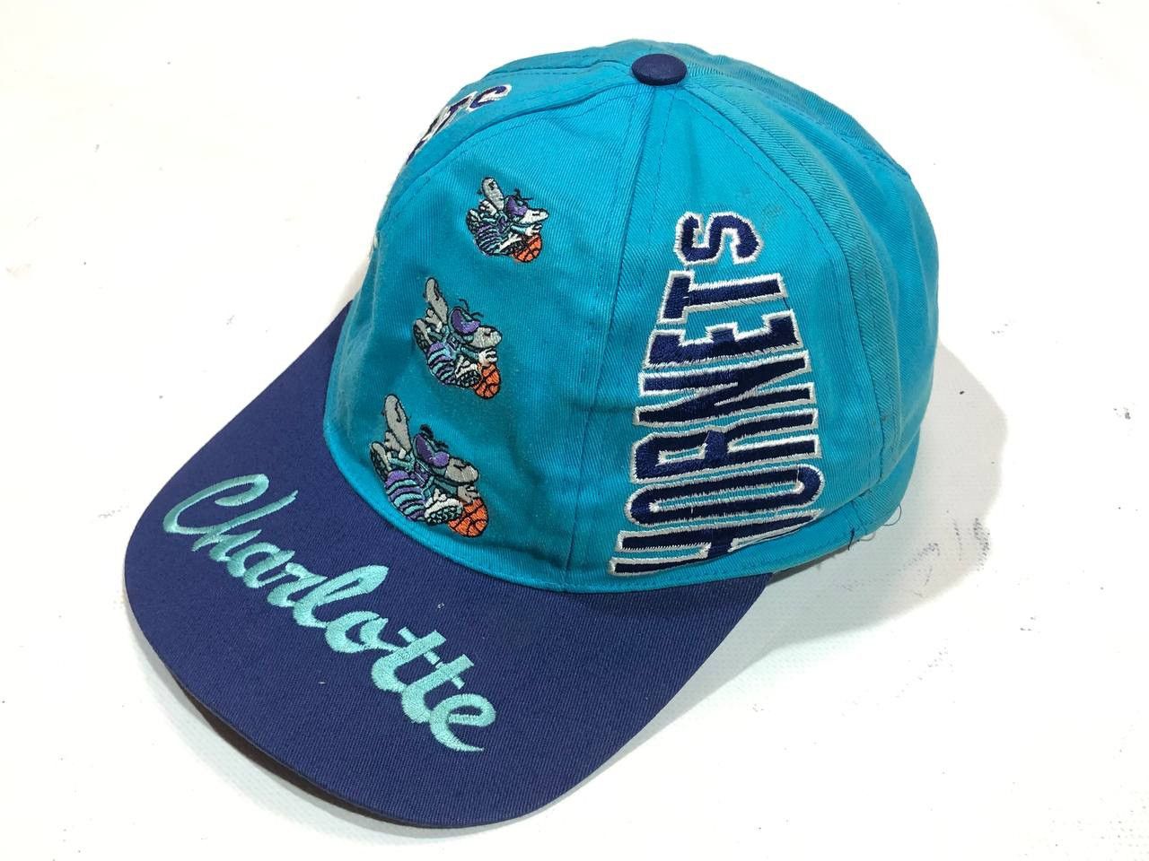 NBA × Vintage Charlotte Hornets Vintage Cap Rare NBA Size ONE SIZE - 2 Thumbnail