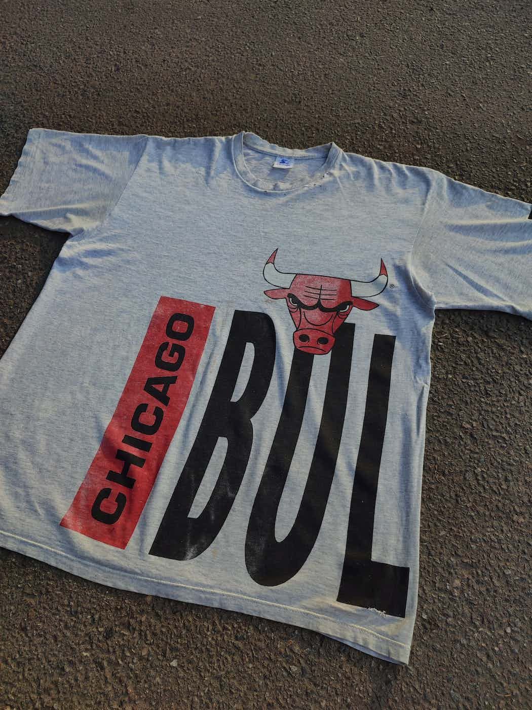 NBA Vintage Chicago Bulls Nba Trashed T-shirt Size US XL / EU 56 / 4 - 3 Thumbnail