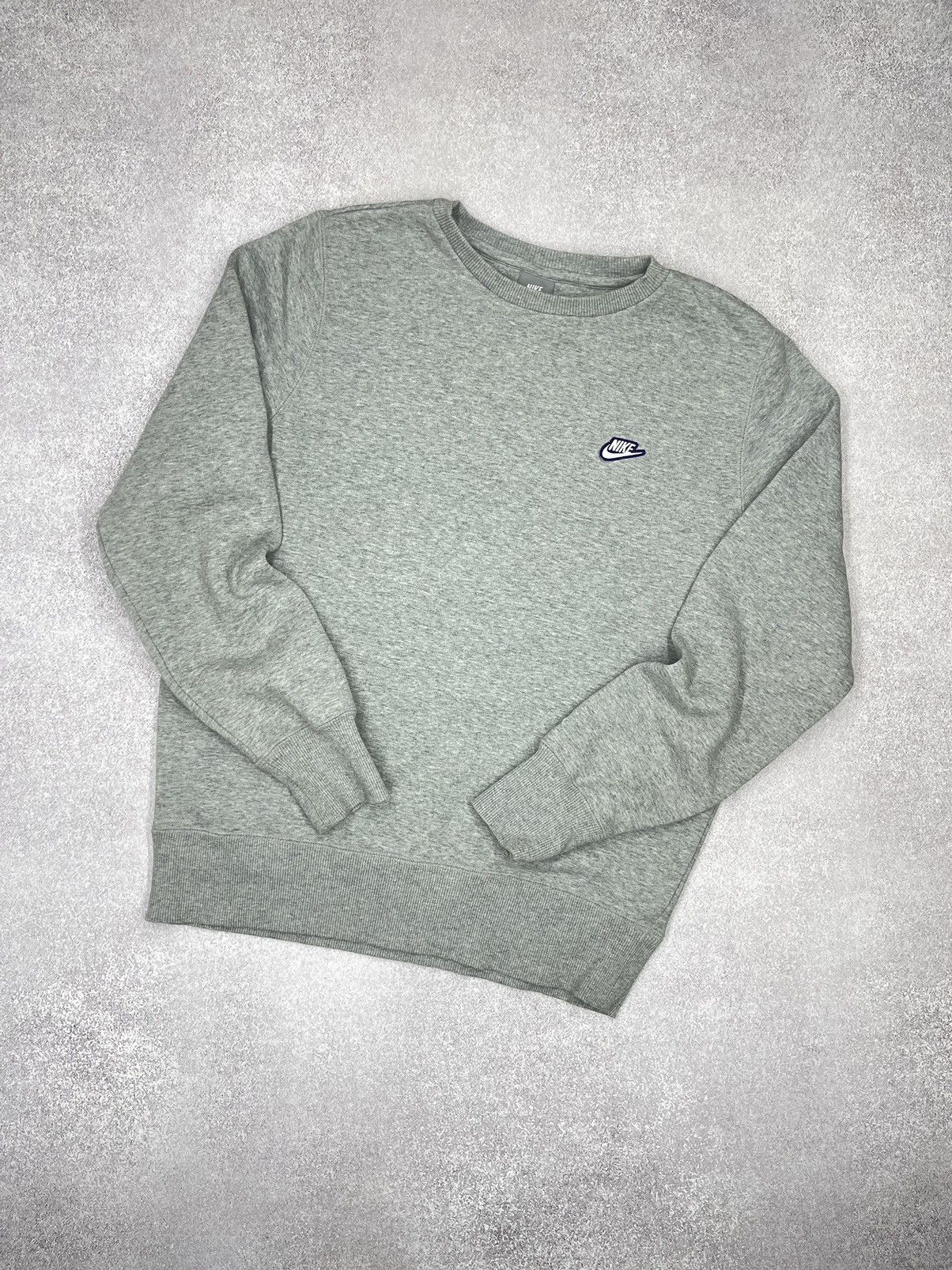 Vintage Nike Sweatshirt Small Logo Swoosh Y2K