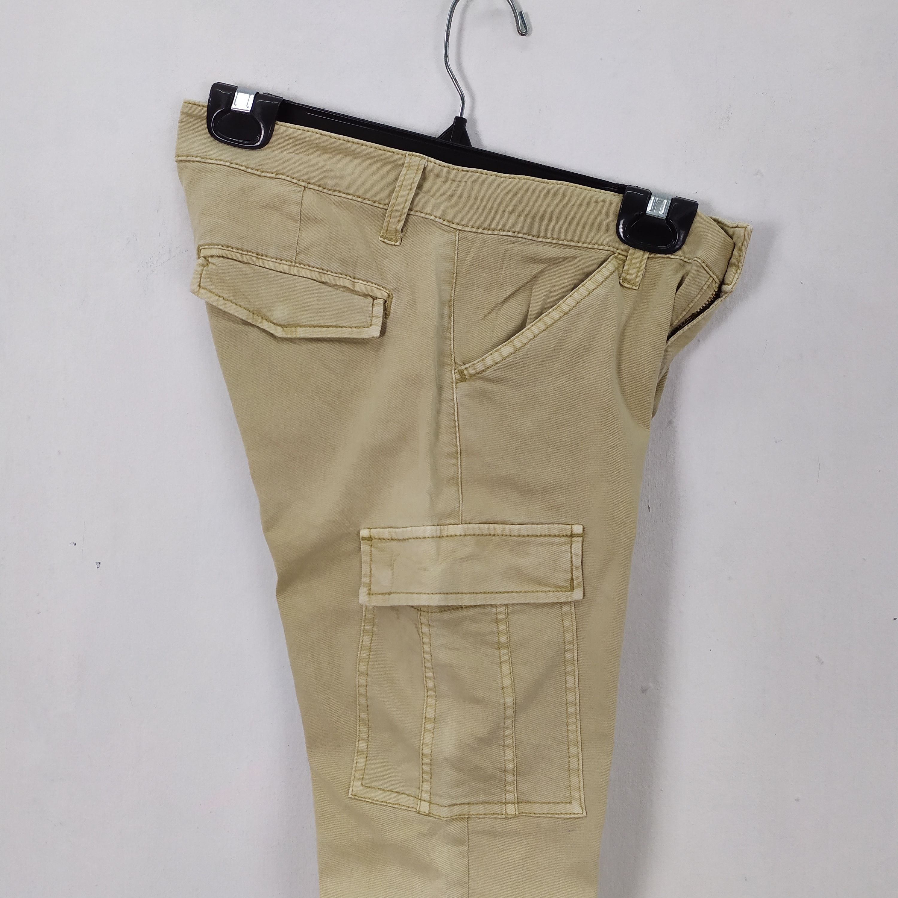Uniqlo UNIQLO SKINNY CARGO PANTS MULTIPOCKET TACTICAL Size US 26 / EU 42 - 2 Thumbnail
