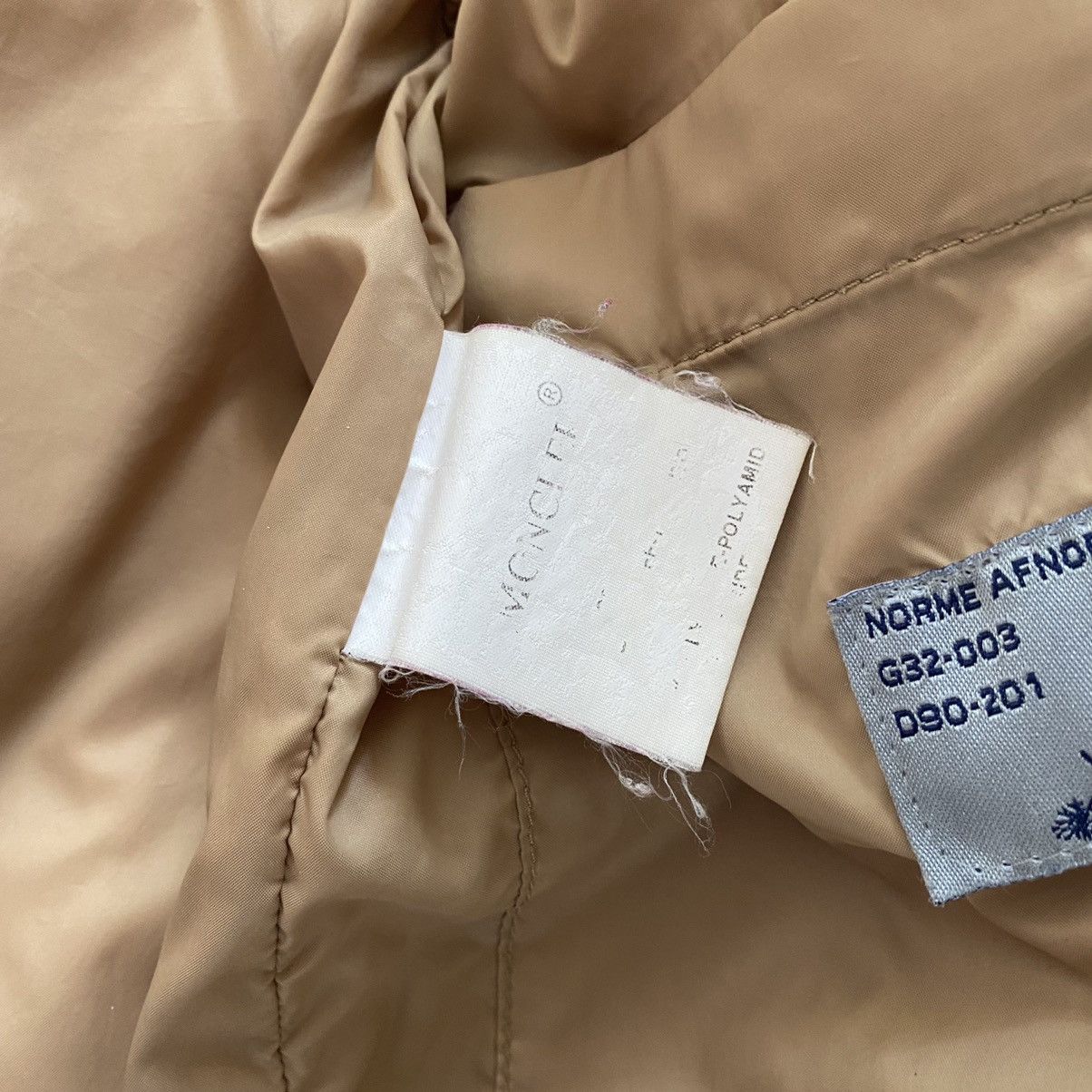 Moncler × Vintage VINTAGE MONCLER GRENOBLE WMN DOWN JACKET RARE Size M / US 6-8 / IT 42-44 - 9 Thumbnail