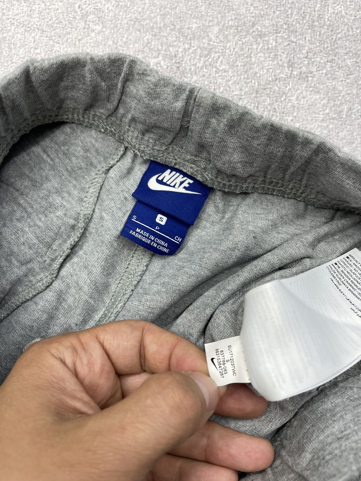 Nike Mens Nike Basic Grey Shorts Y2K Size S Size US 30 / EU 46 - 5 Thumbnail