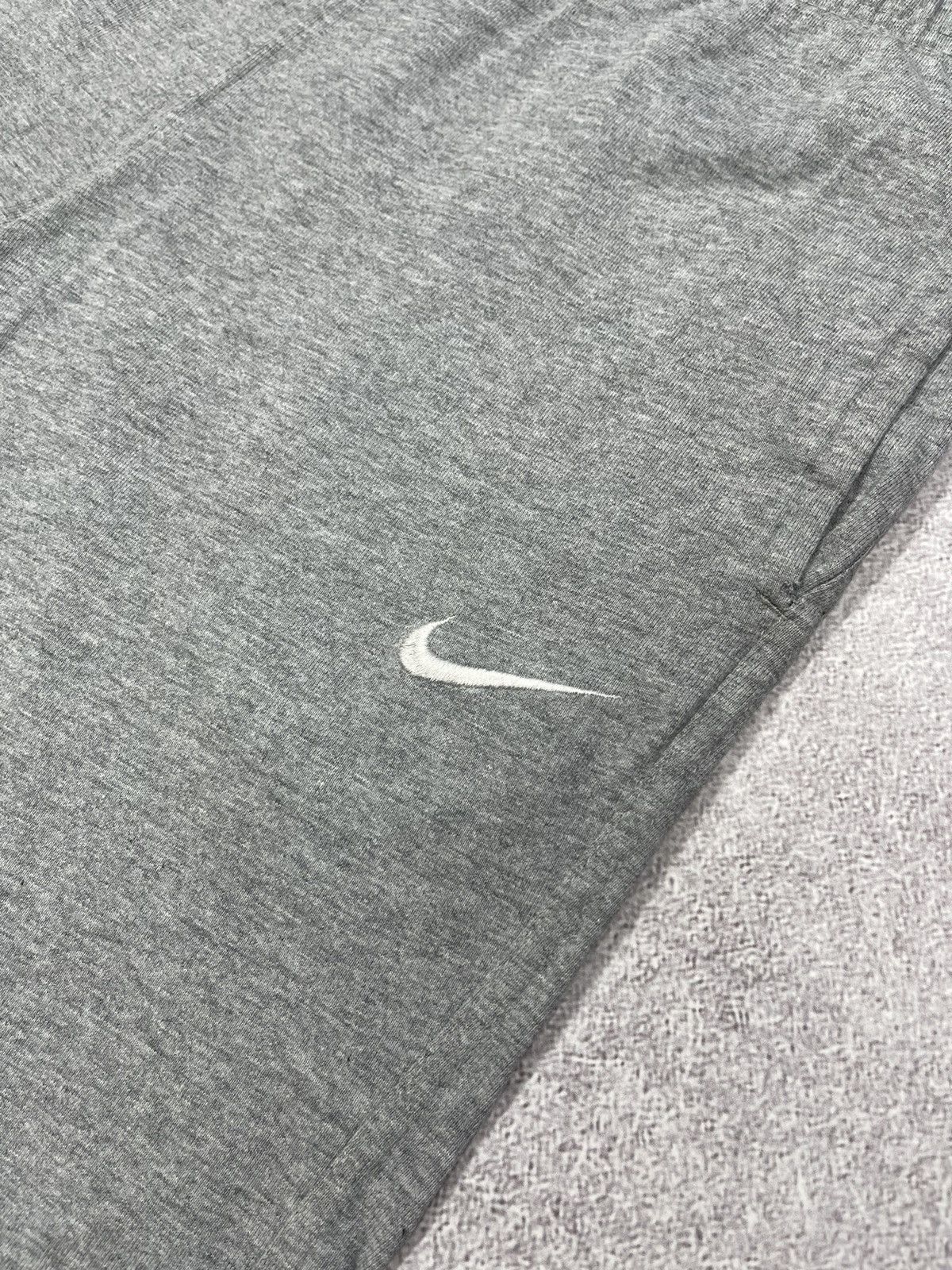 Nike Mens Nike Basic Grey Shorts Y2K Size S Size US 30 / EU 46 - 3 Thumbnail