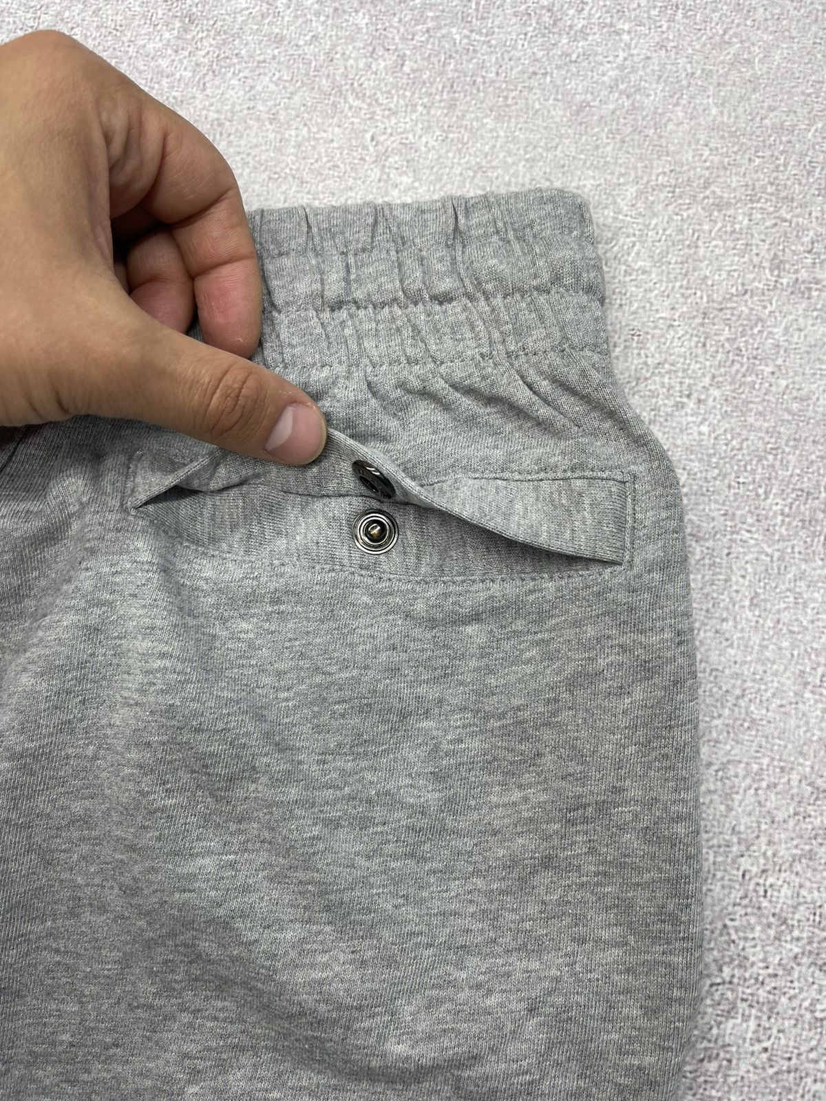Nike Mens Nike Basic Grey Shorts Y2K Size S Size US 30 / EU 46 - 4 Thumbnail