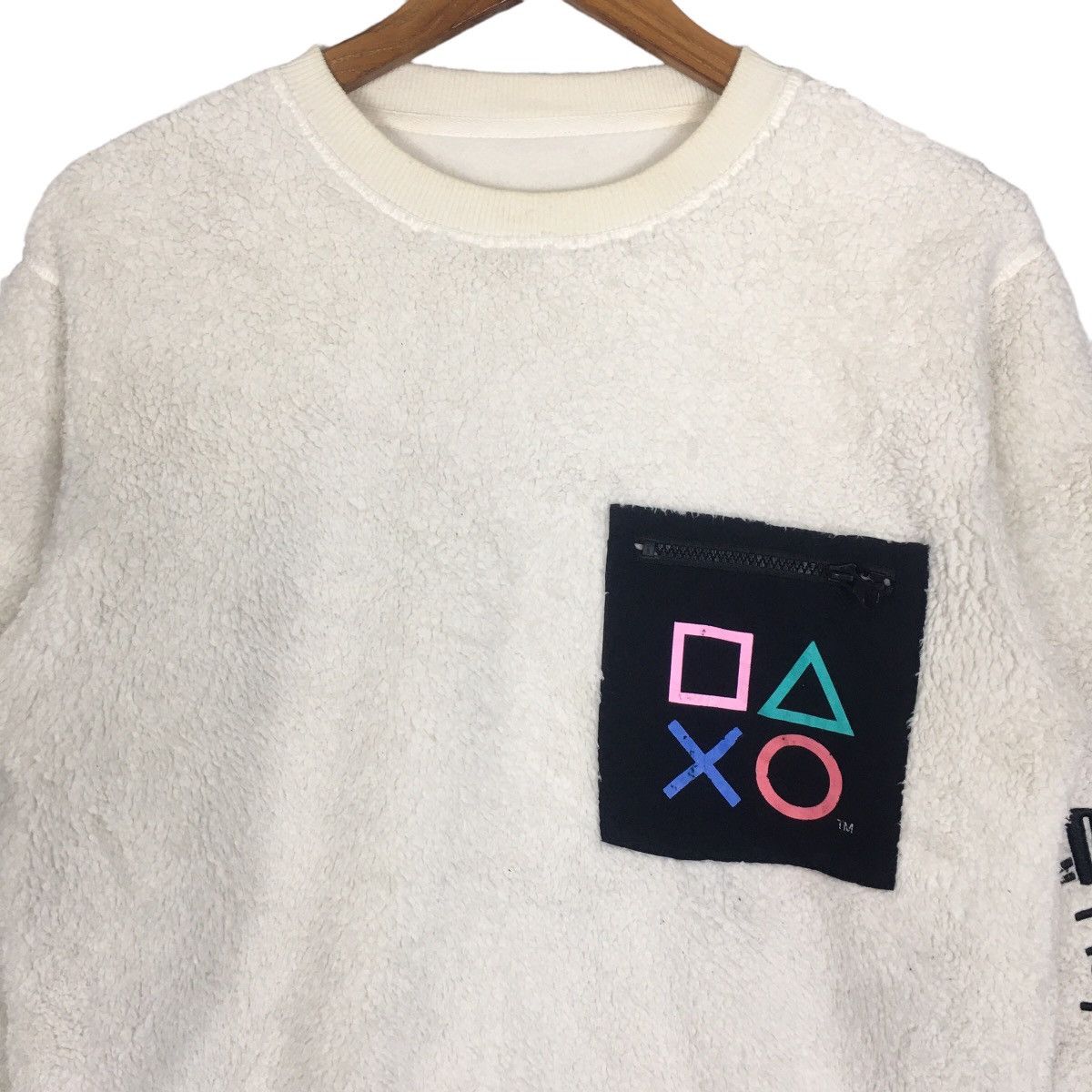 GU GU Uniqlo Play Station JapaneseBrand StreetWear Fleece Size US M / EU 48-50 / 2 - 3 Thumbnail