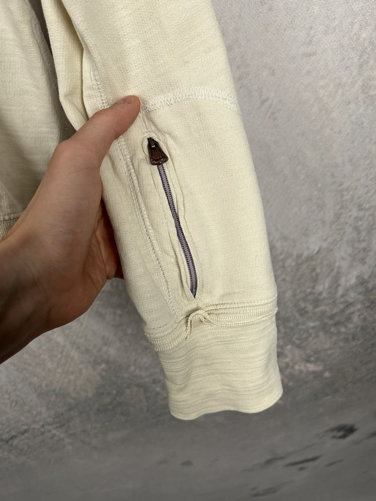 Diesel Vintage Diesel Hoodie Y2K 00s Alternative Retro Hype Size US L / EU 52-54 / 3 - 4 Thumbnail