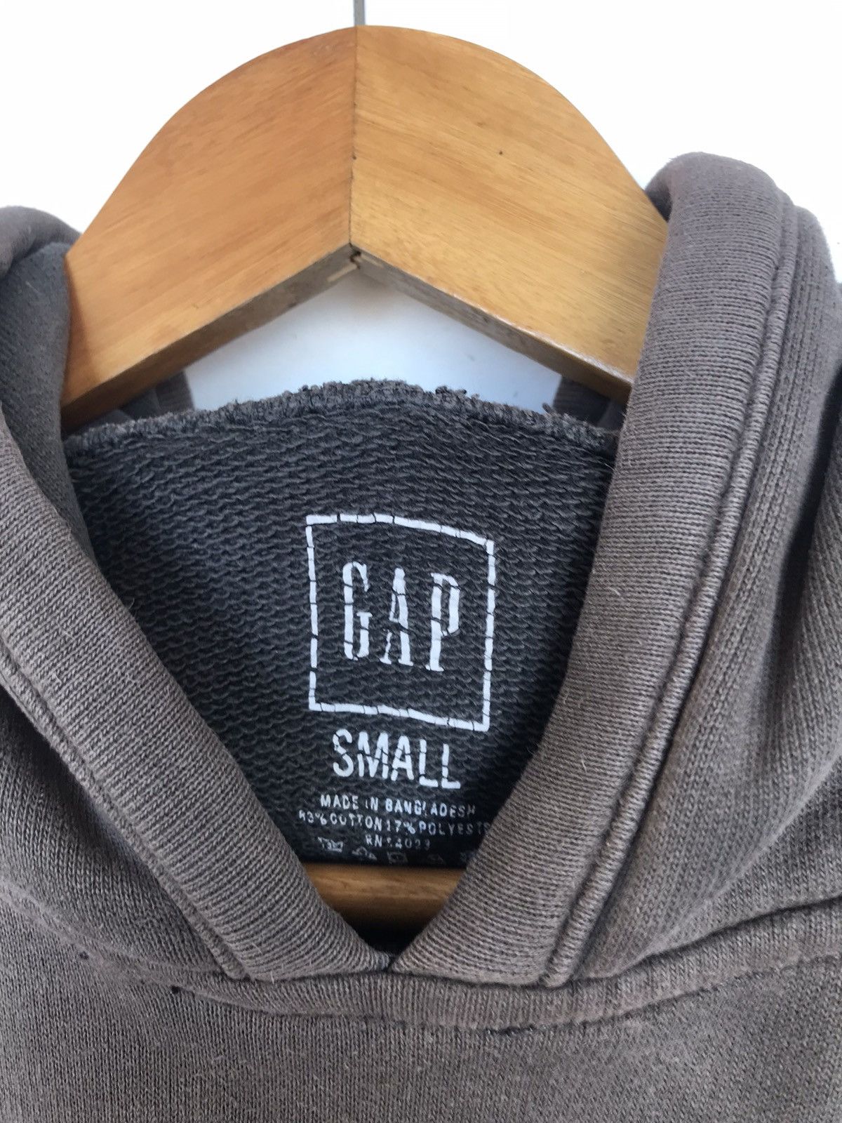 Gap Vintage Gap hoodie sunfaded size s oversized Size US S / EU 44-46 / 1 - 4 Thumbnail
