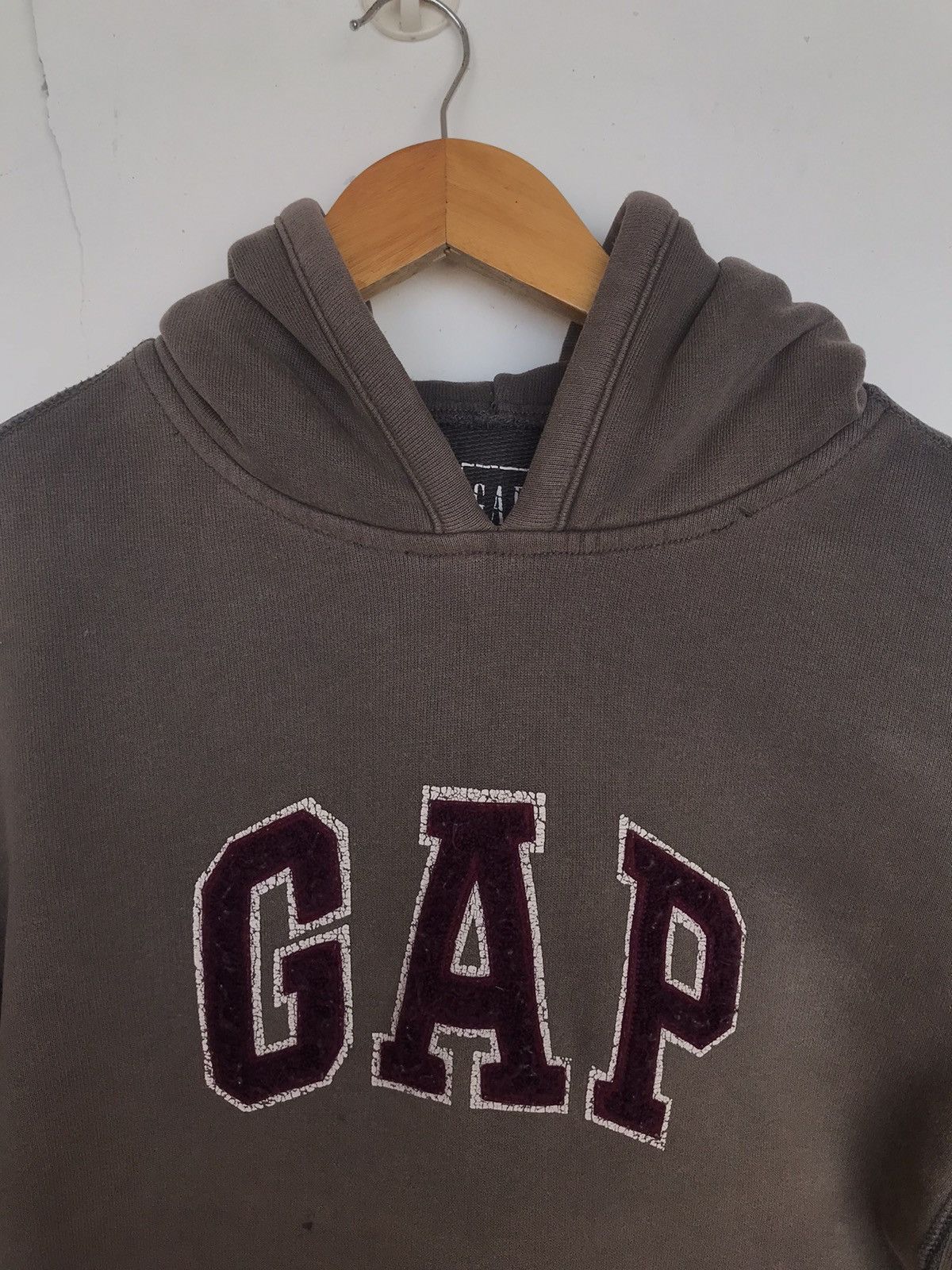 Gap Vintage Gap hoodie sunfaded size s oversized Size US S / EU 44-46 / 1 - 5 Thumbnail