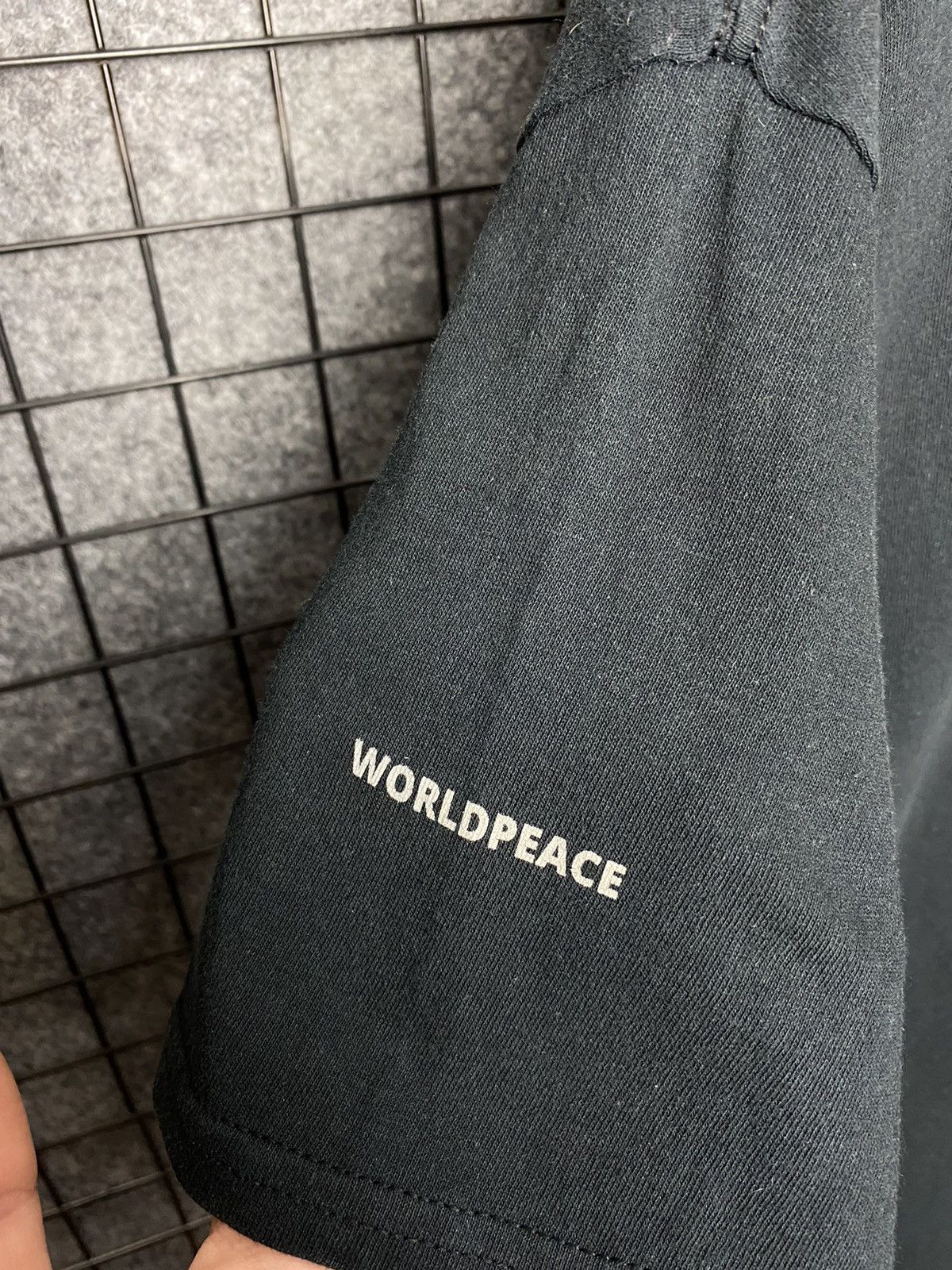 Band Tees × Vintage Worldpeace Vintage UFO Alien Band Tee T Shirt Size XL Size US XL / EU 56 / 4 - 3 Thumbnail