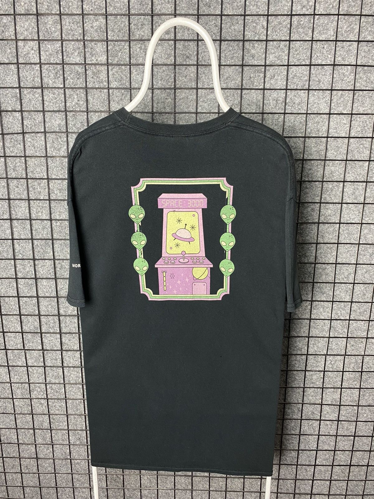 Band Tees × Vintage Worldpeace Vintage UFO Alien Band Tee T Shirt Size XL Size US XL / EU 56 / 4 - 1 Thumbnail