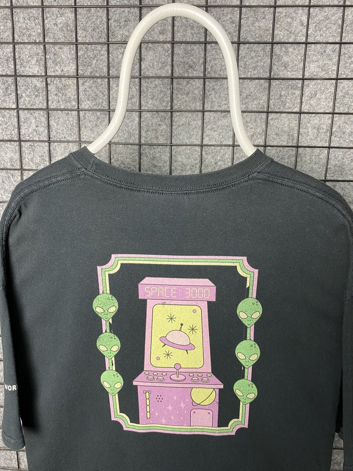 Band Tees × Vintage Worldpeace Vintage UFO Alien Band Tee T Shirt Size XL Size US XL / EU 56 / 4 - 2 Thumbnail