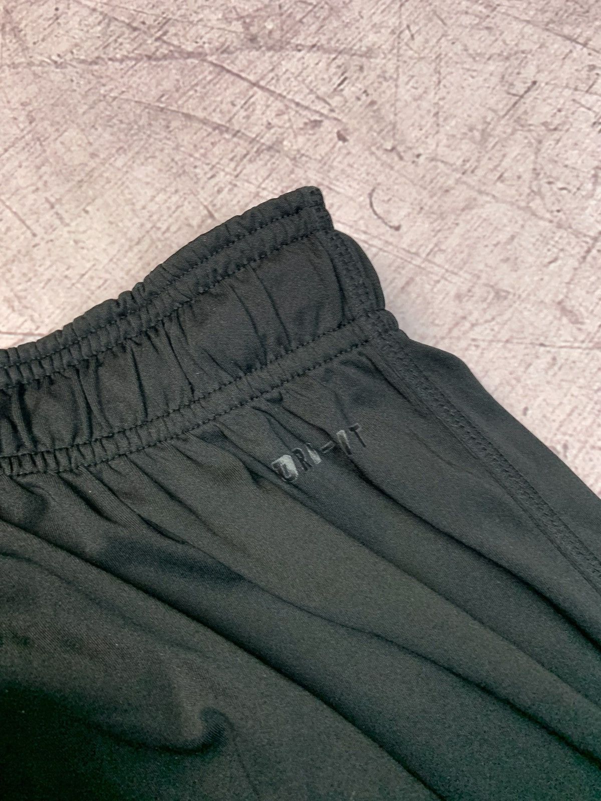 Nike Nike Y2K Livestrong Mens Shorts Size US 34 / EU 50 - 7 Thumbnail