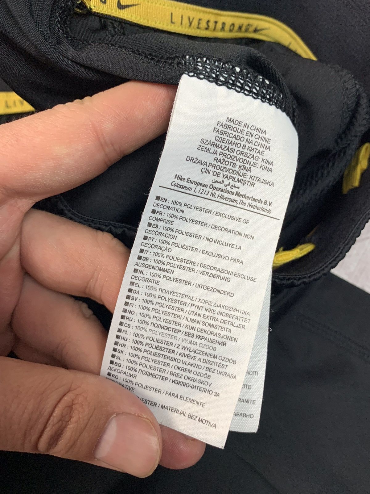 Nike Nike Y2K Livestrong Mens Shorts Size US 34 / EU 50 - 10 Thumbnail
