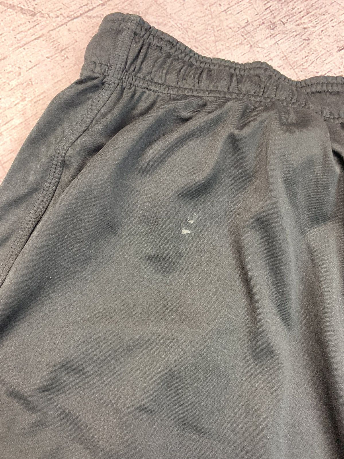Nike Nike Y2K Livestrong Mens Shorts Size US 34 / EU 50 - 8 Thumbnail