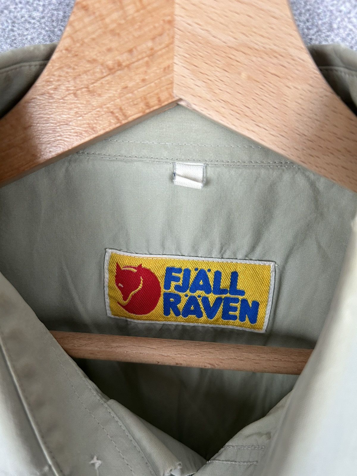 Fjallraven Fjallraven Outdoor Vintage Shirt Hiking Retro Rare Size US L / EU 52-54 / 3 - 4 Thumbnail