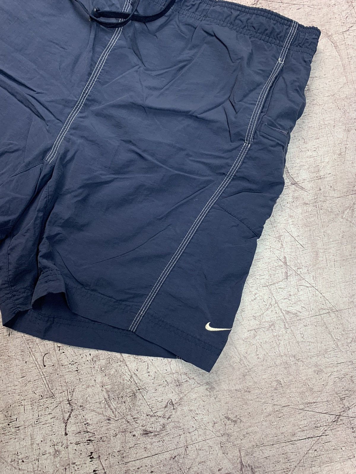 Nike × Vintage Vintage Nike Y2K Mens Shorts Size US 36 / EU 52 - 2 Thumbnail