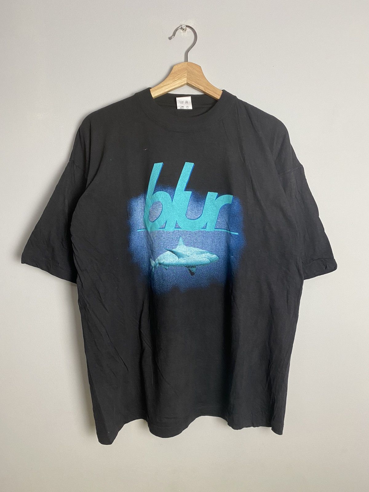 Band Tees Vintage 90s Blur Shark Brit Pop Band Tshirt Suede Ride Size US XL / EU 56 / 4 - 1 Thumbnail