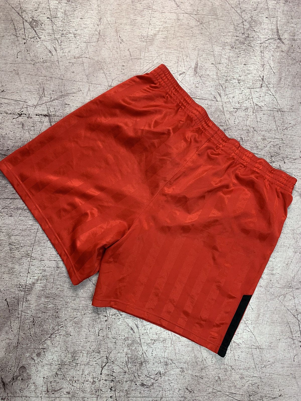 Nike × Vintage Nike Vintage Y2K Mens Shorts Size US 34 / EU 50 - 7 Thumbnail