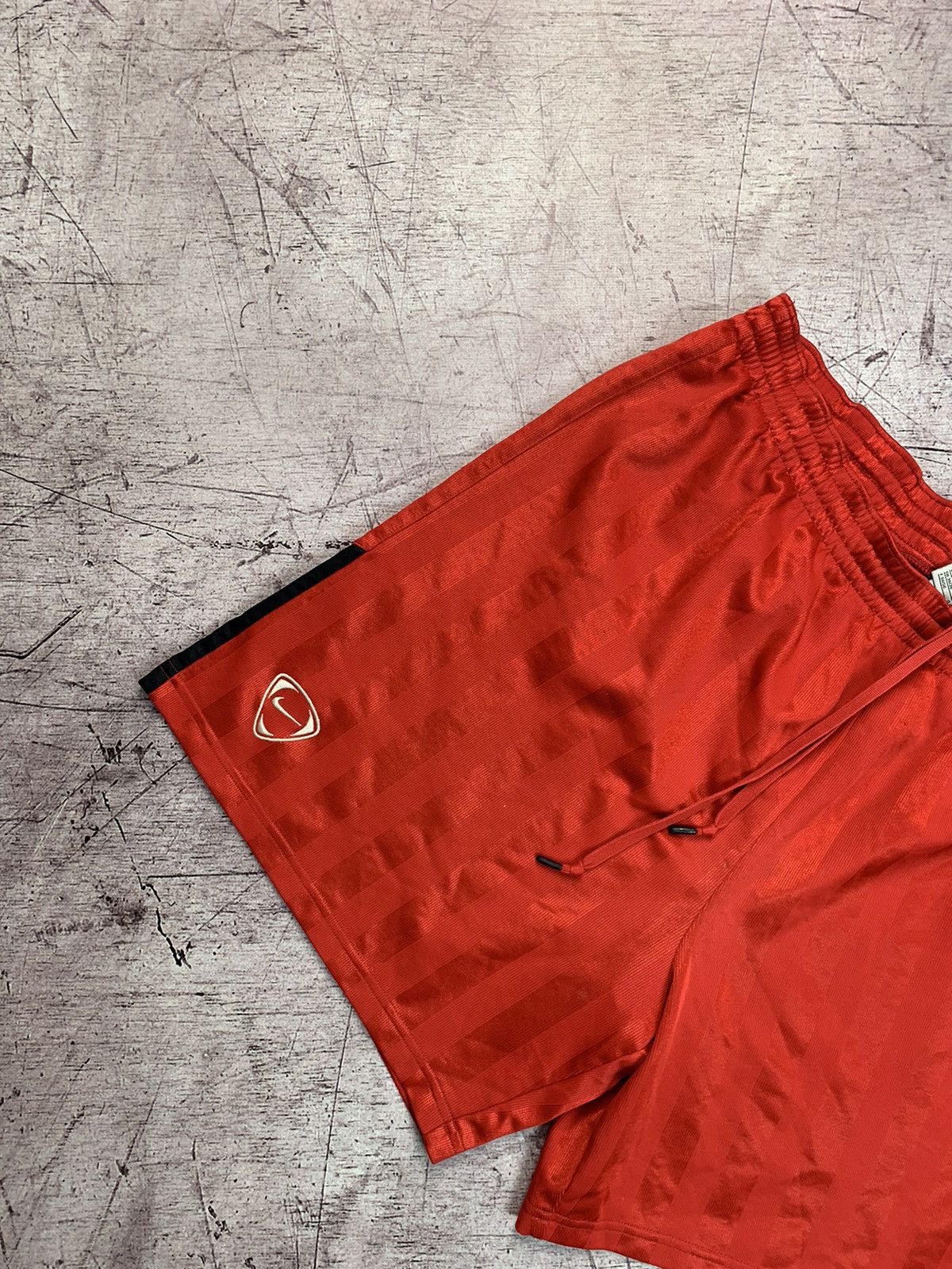 Nike × Vintage Nike Vintage Y2K Mens Shorts Size US 34 / EU 50 - 2 Thumbnail