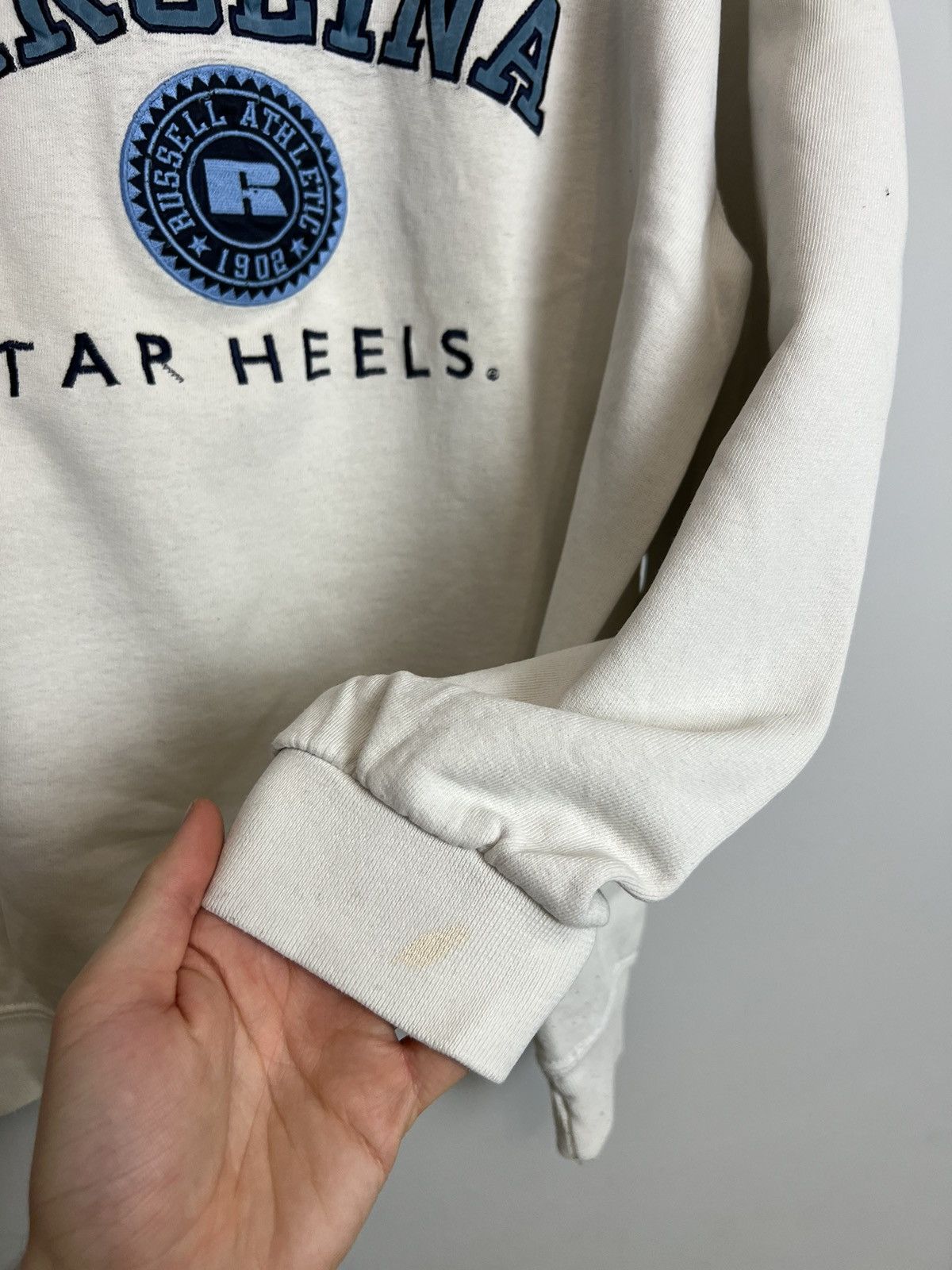 Russell Athletic Vintage 90s Carolina Tar Heels Embroidered Russell Crewneck Size US M / EU 48-50 / 2 - 4 Thumbnail