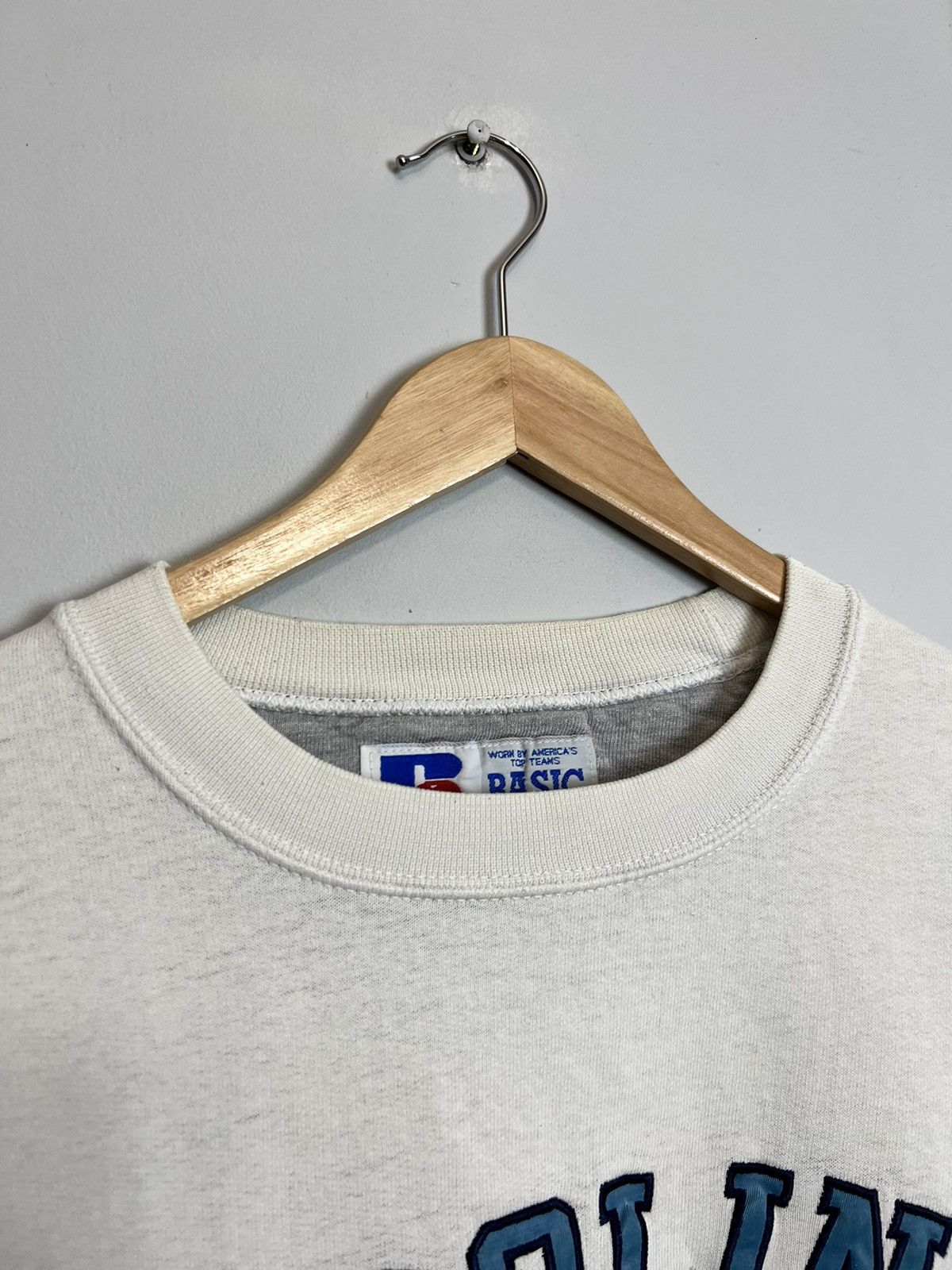Russell Athletic Vintage 90s Carolina Tar Heels Embroidered Russell Crewneck Size US M / EU 48-50 / 2 - 7 Thumbnail