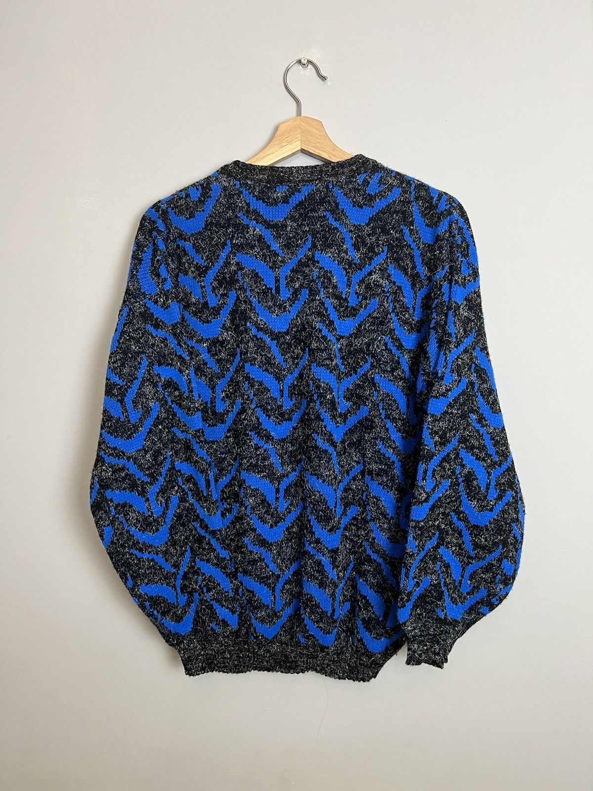 Vintage Vintage 90s Italy Fullprint SBE GEAR Sweater Knit Streetwear Size US L / EU 52-54 / 3 - 2 Thumbnail