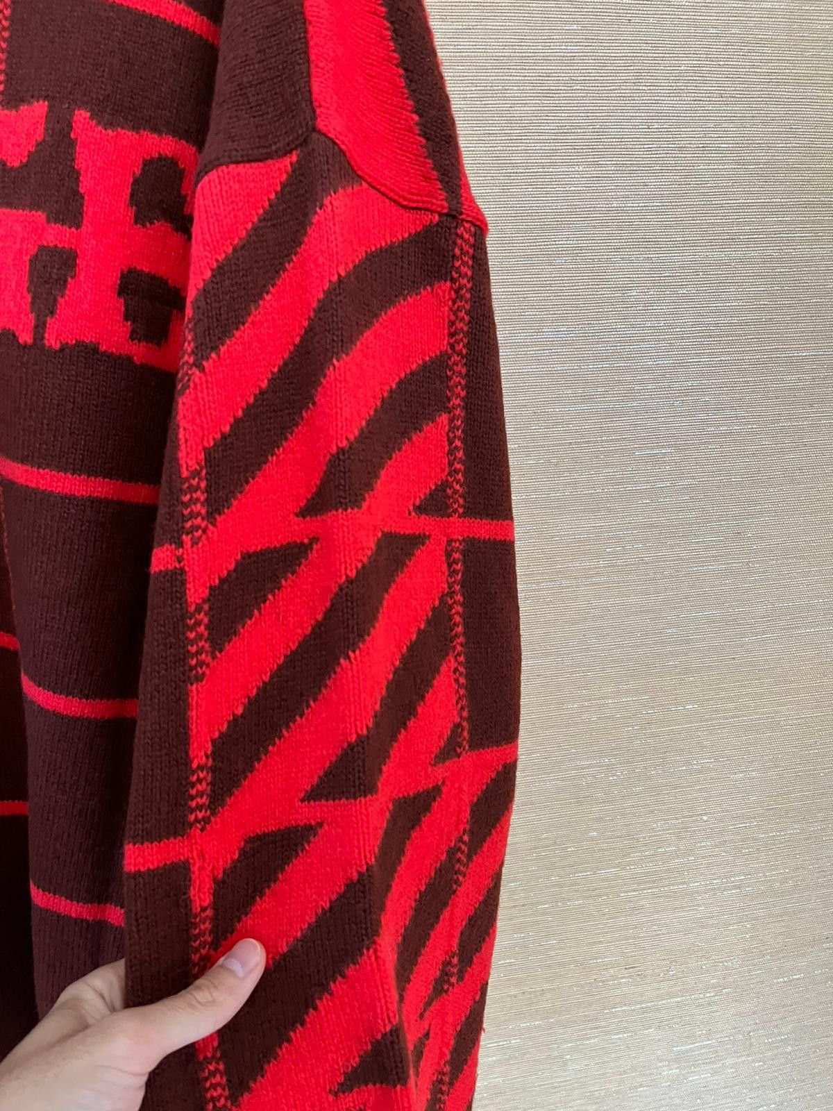 Off-White Diagonal Panel Sweater in Burgundy / Red Size US XL / EU 56 / 4 - 14 Thumbnail