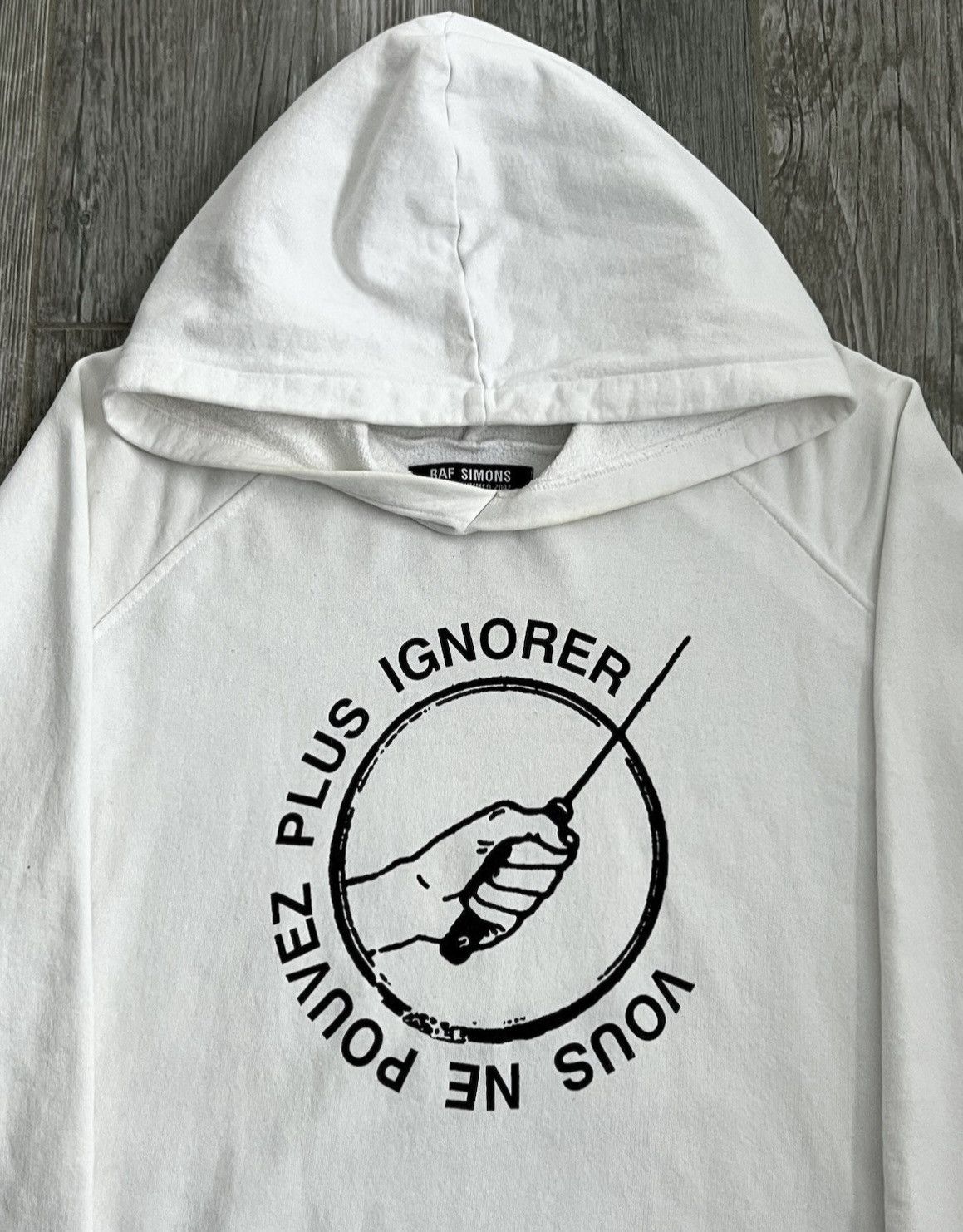 Raf Simons SS2002 Raf Simons VNPPI Silence & Secrecy White RunwayHoodie Size US XL / EU 56 / 4 - 5 Thumbnail