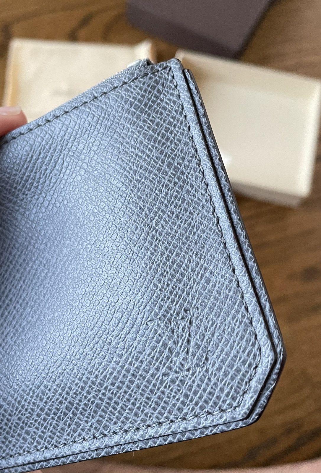 Louis Vuitton Vuitton Taiga Glacier Cles / key holder coin & card pouch Size ONE SIZE - 3 Thumbnail