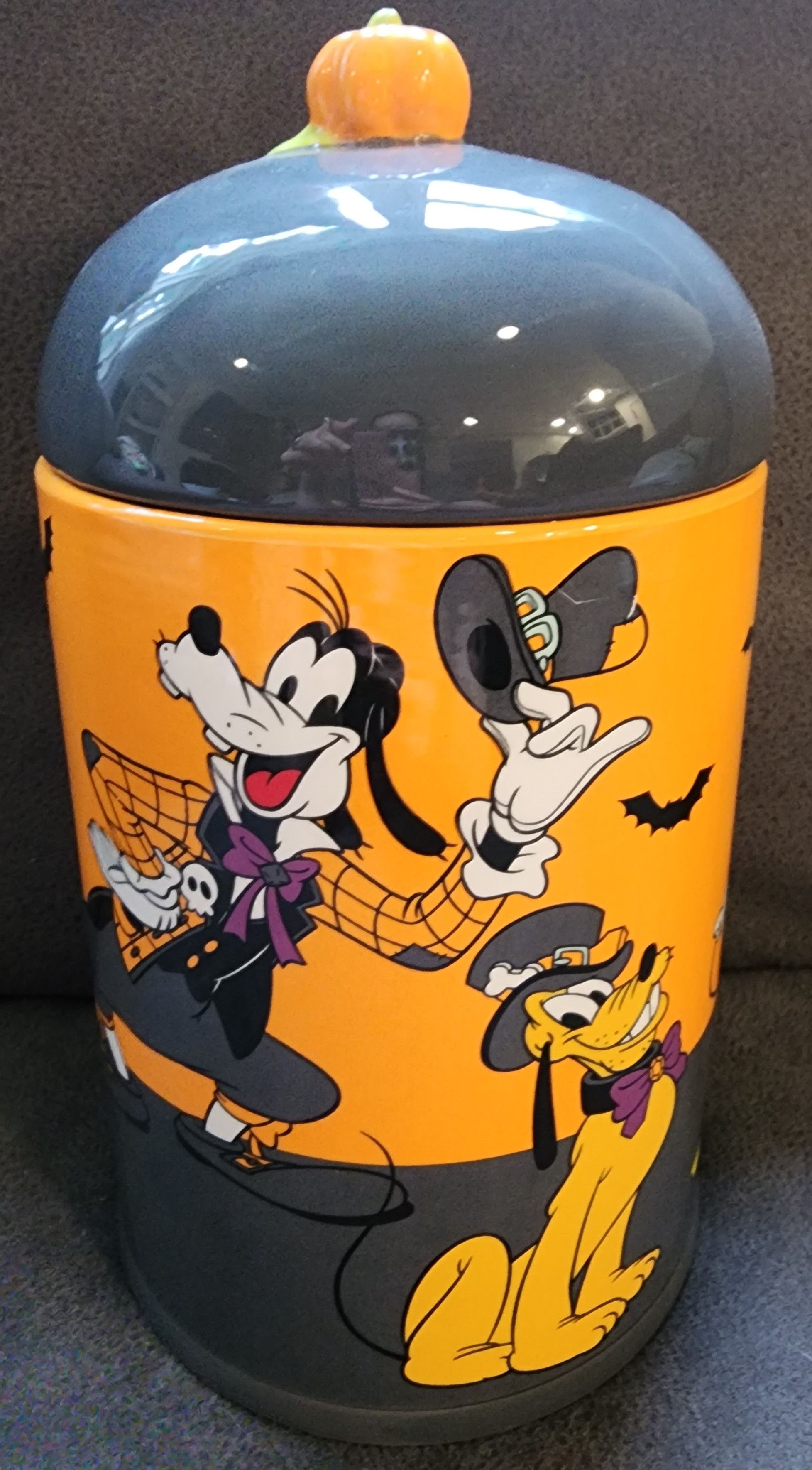 Disney Disney Mickey Minnie Pluto Goofy Halloween Ceramic Jar Size ONE SIZE - 1 Thumbnail